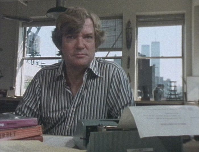 The Shock of the New (1980) belgeselinden bir kare Robert Hughes<br />
<i>The Shock of the New</i> (1980) belgeselinden bir kare