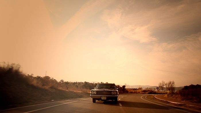 I Need a Dodge! Joe Strummer on the Run (2014) ©Nicholas Hall <i>I Need a Dodge! Joe Strummer on the Run</i> [Bana Bir Dodge Lazım! Joe Strummer Kaçışta] (2014) filminden bir kare ©Nicholas Hall