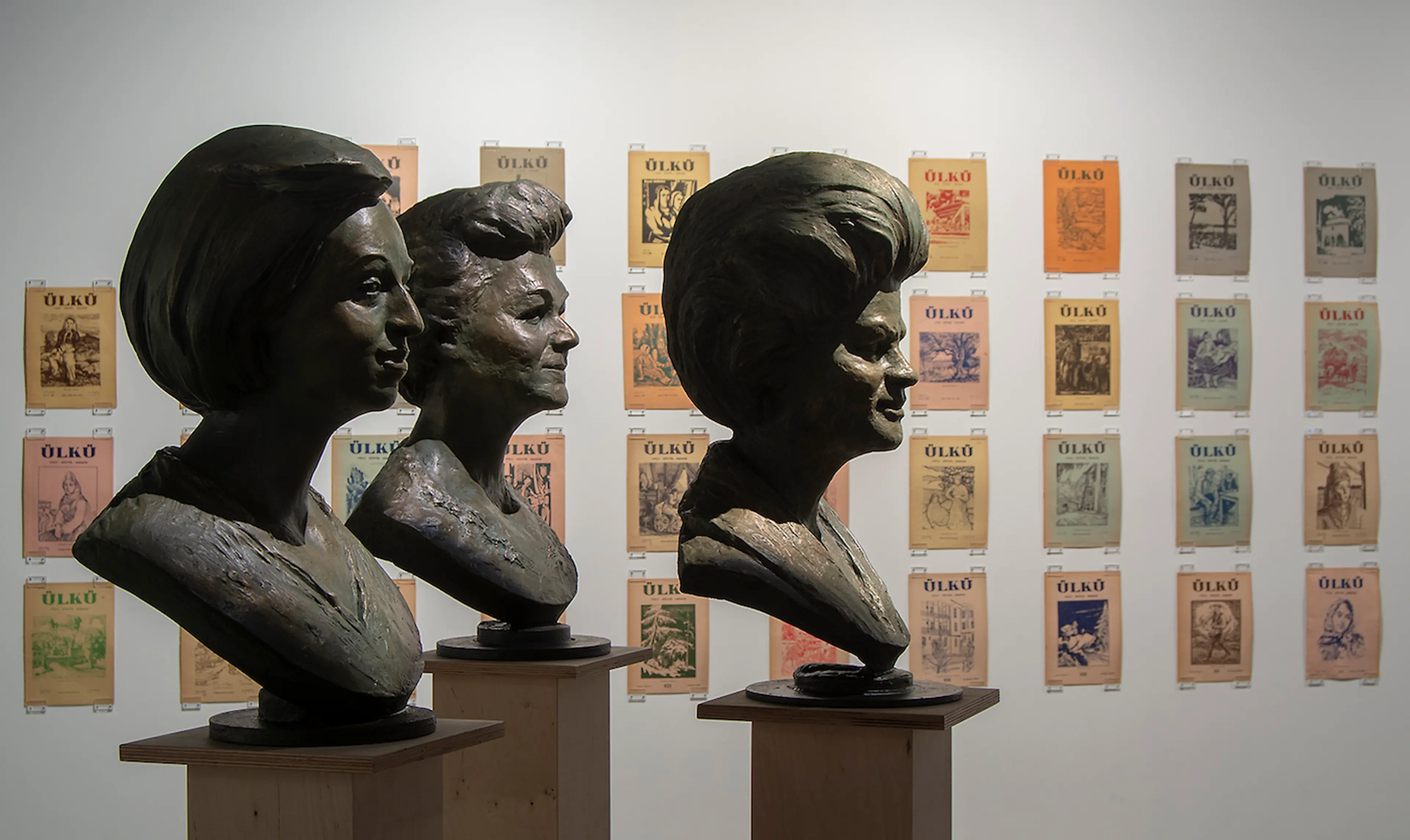 Busts of Hidayet Telli (2005), Nevide Gökaydın (2004), and Mürşide İçmeli (2007) included in the series Sevdiğim Yüzler [Faces I Love] by Metin Yurdanur