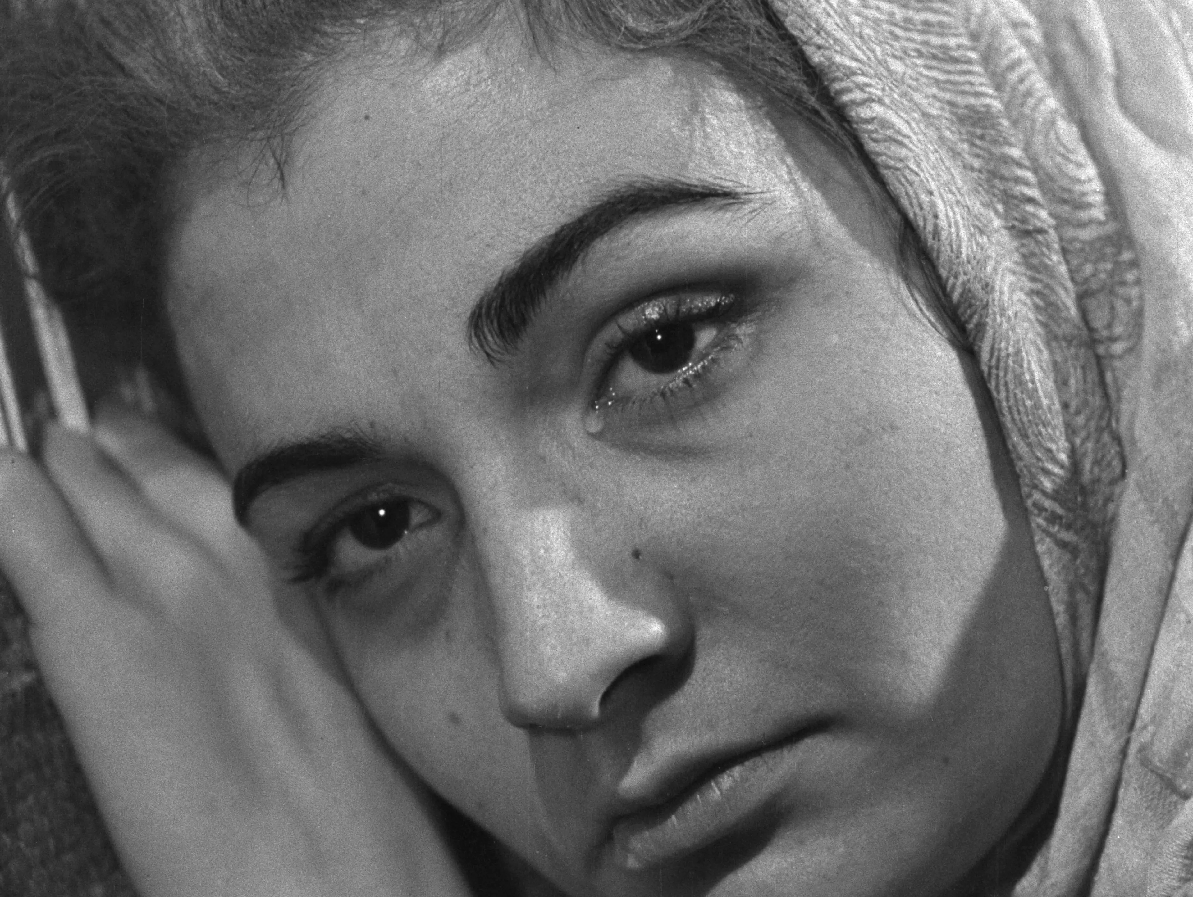 Still from Karanlık Dünya / Âşık Veysel’in Hayatı [Dark World / The Life of Âşık Veysel] (1953) ©Atadeniz Film