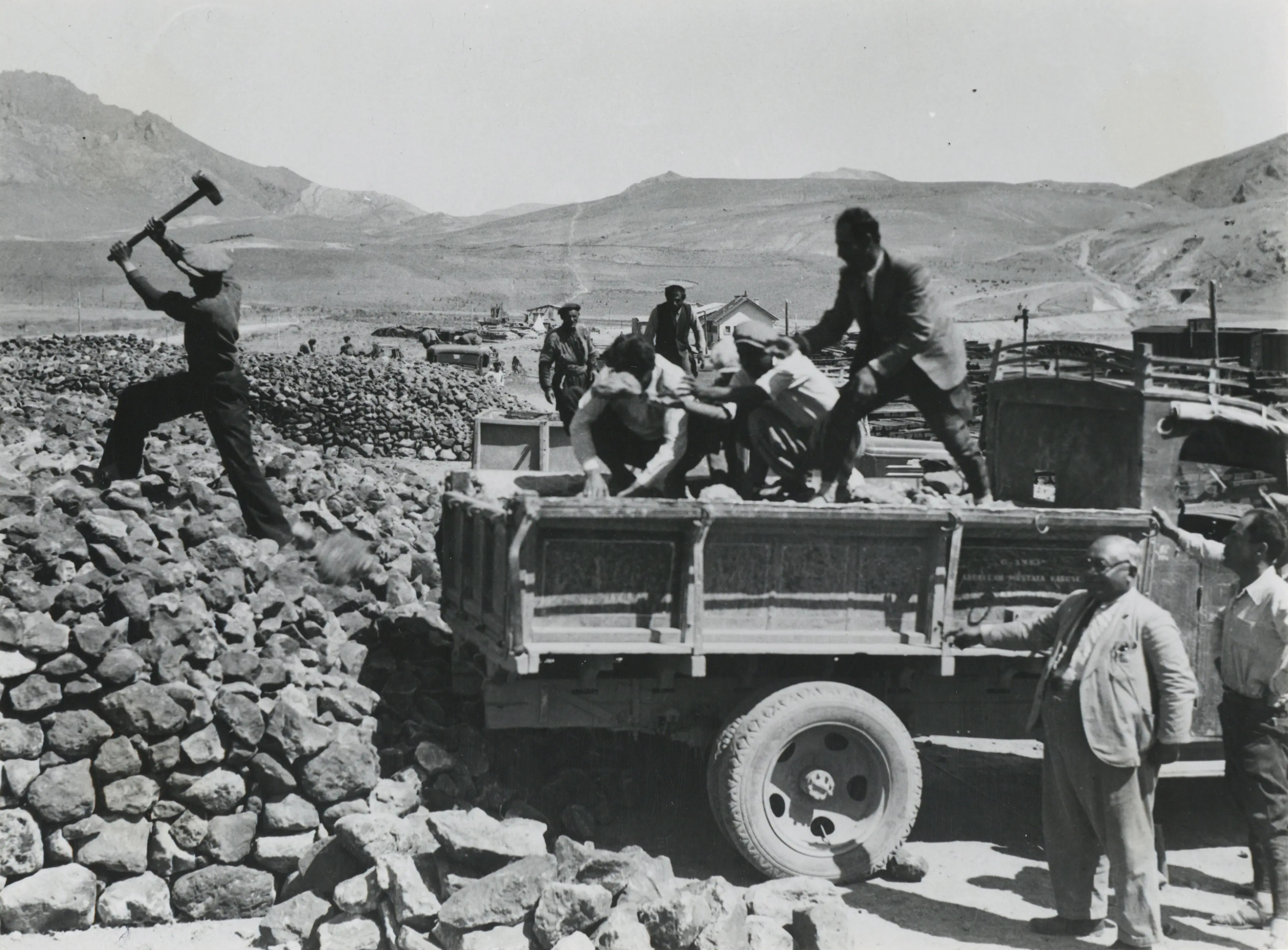 Sivas-Erzurum demiryolu hattı yapım çalışmaları, 1930’lar Salt Araştırma, Fotoğraf ve Kartpostal Arşivi