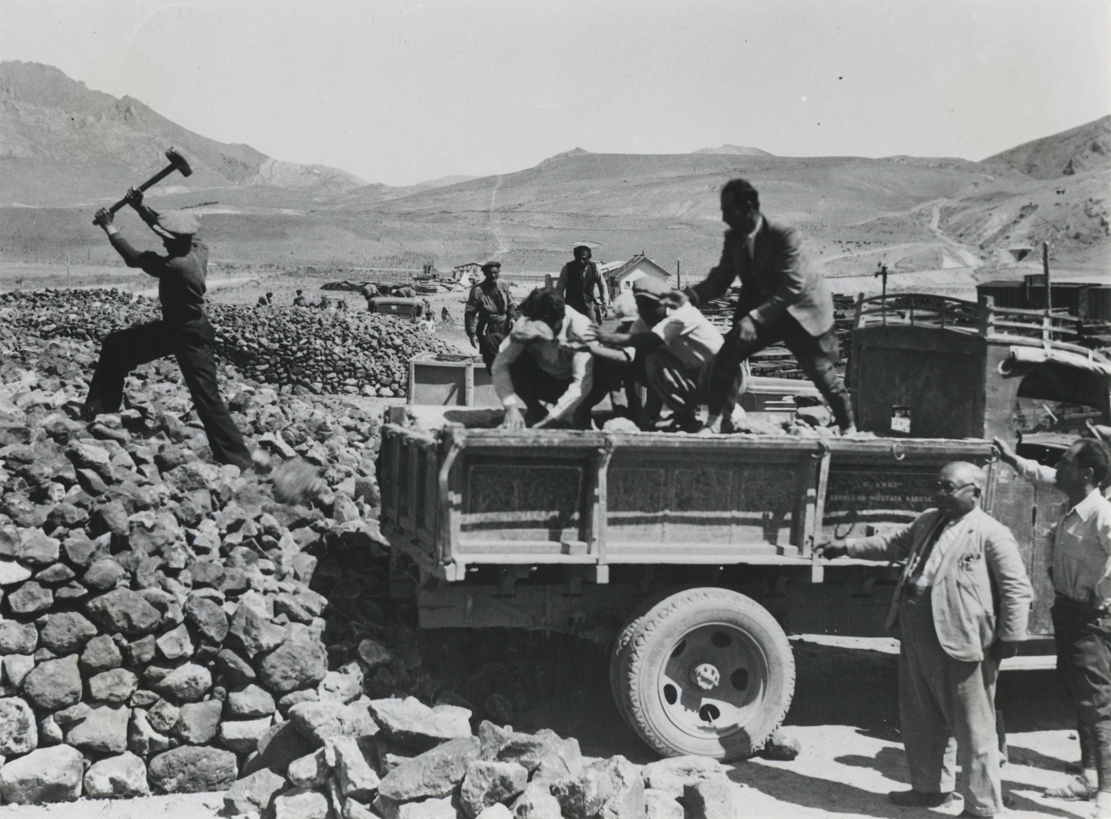 Sivas-Erzurum demiryolu hattı yapım çalışmaları, 1930’lar Salt Araştırma, Fotoğraf ve Kartpostal Arşivi