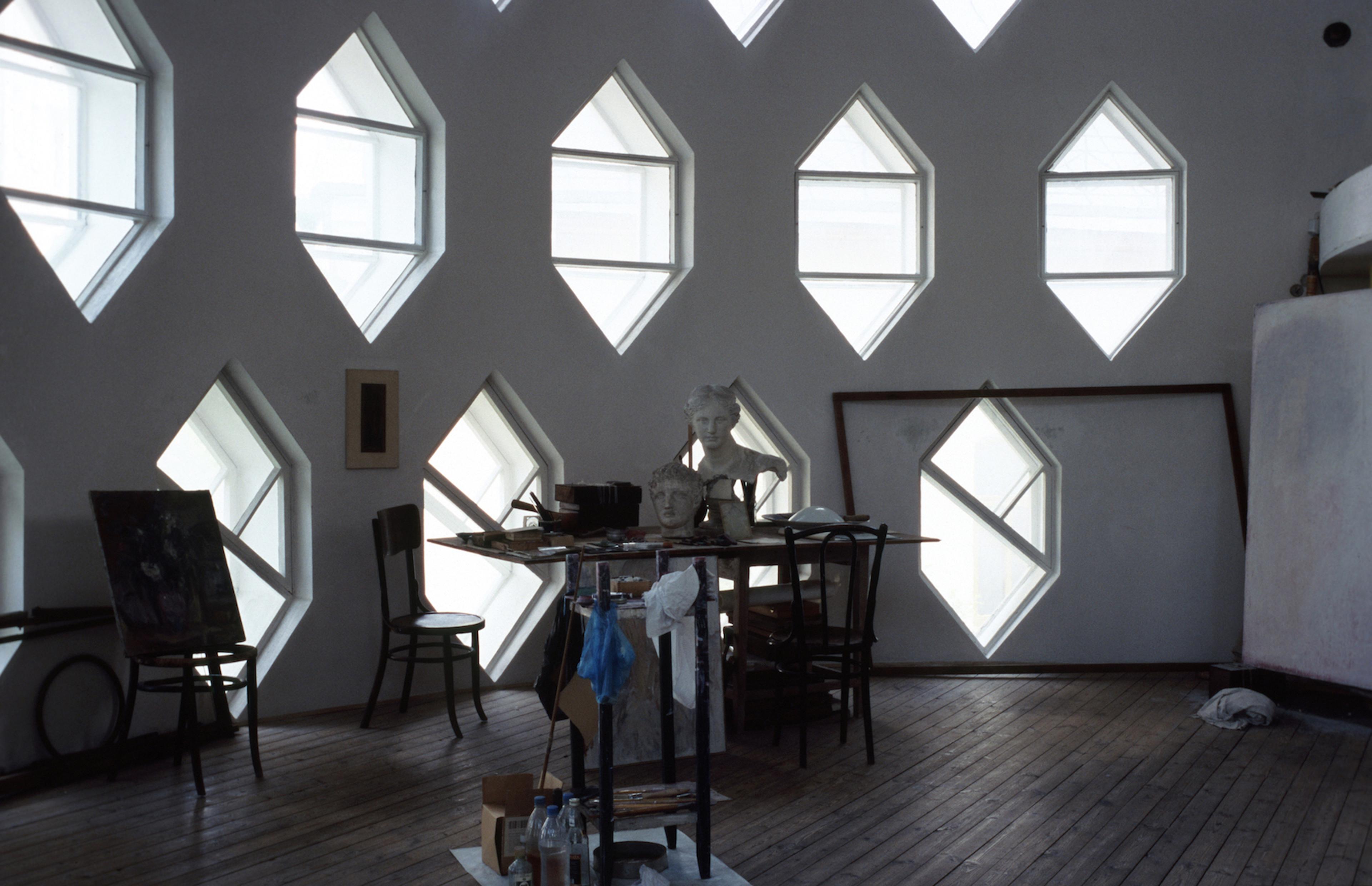 The Melnikov House [Melnikov Evi] (2007) belgeselinden bir kare ©Oy Bad Taste Ltd.