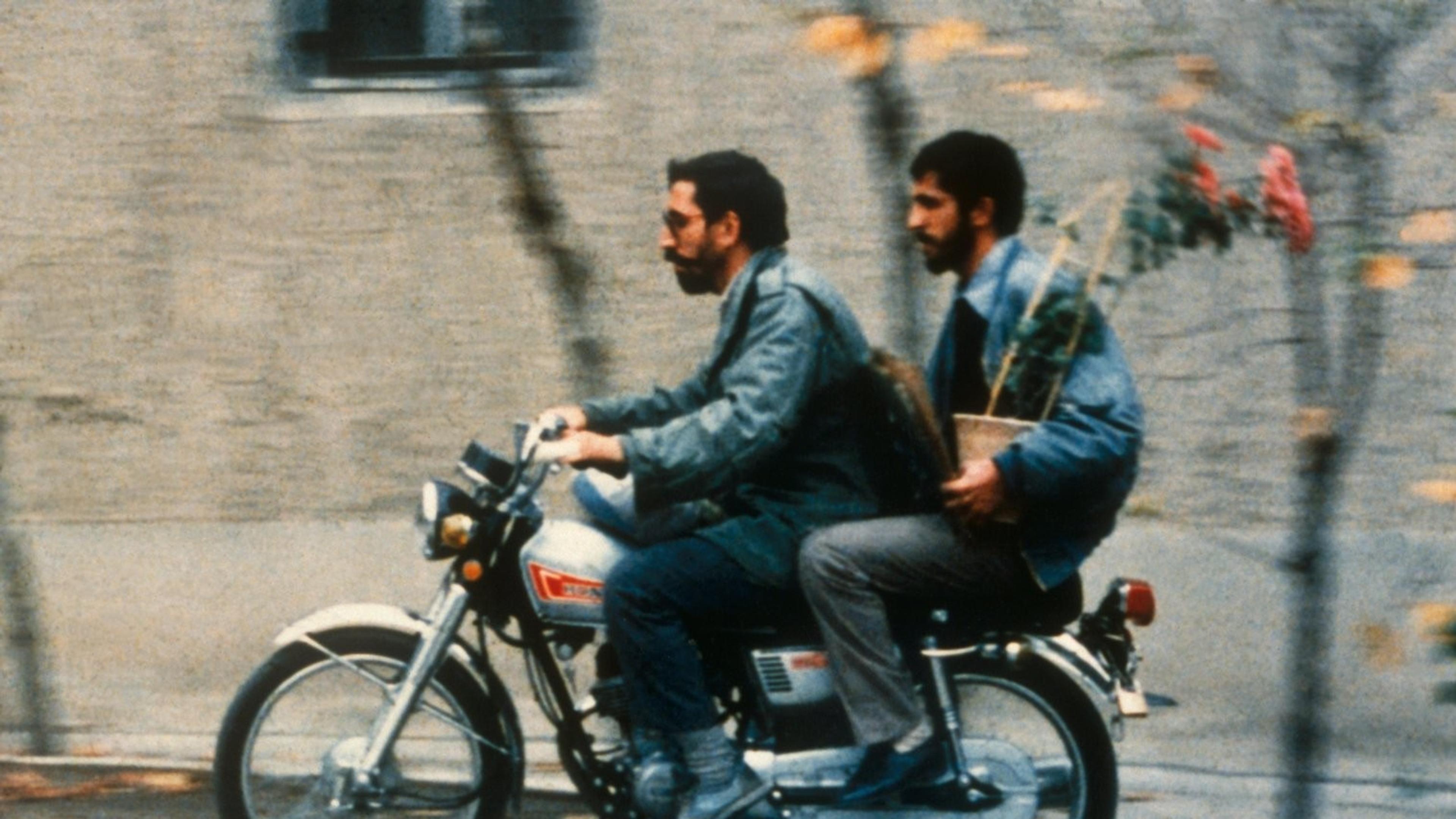 Nema-ye Nazdik [Yakın Plan] (1990) filminden bir kare ©Tamasa Distribution