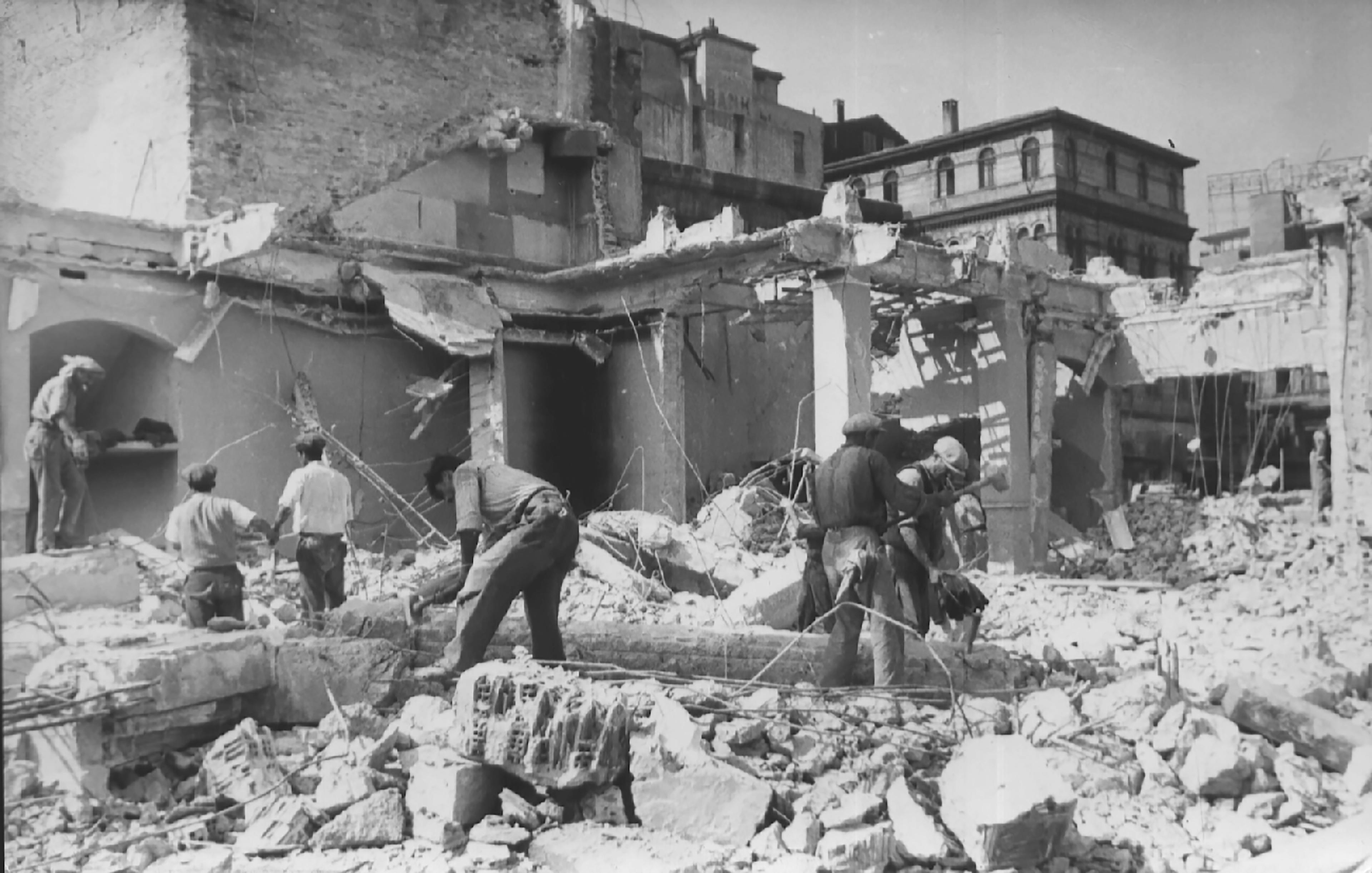 Demolitions in Karaköy, 1958 Salt Research, Photograph and Postcard Archive