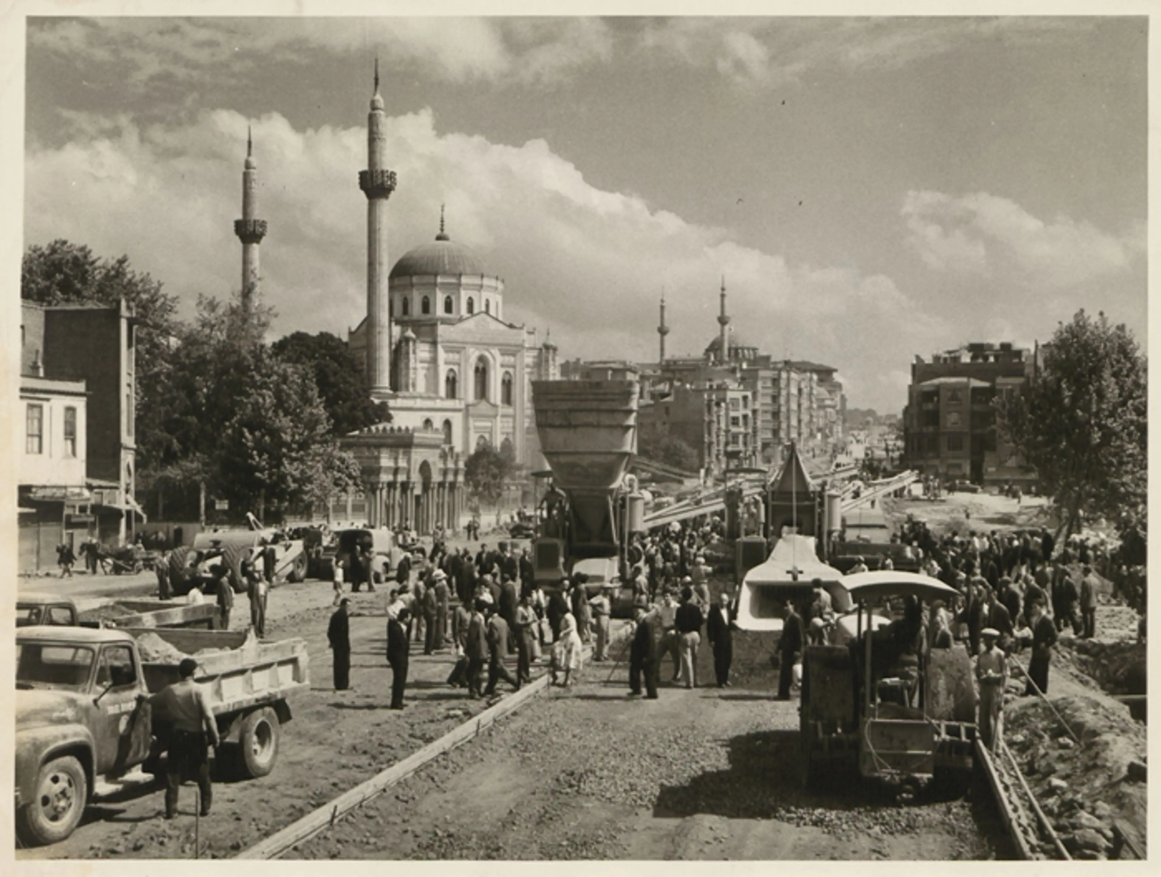 Ordu Street road construction, Aksaray-Laleli (1950s)