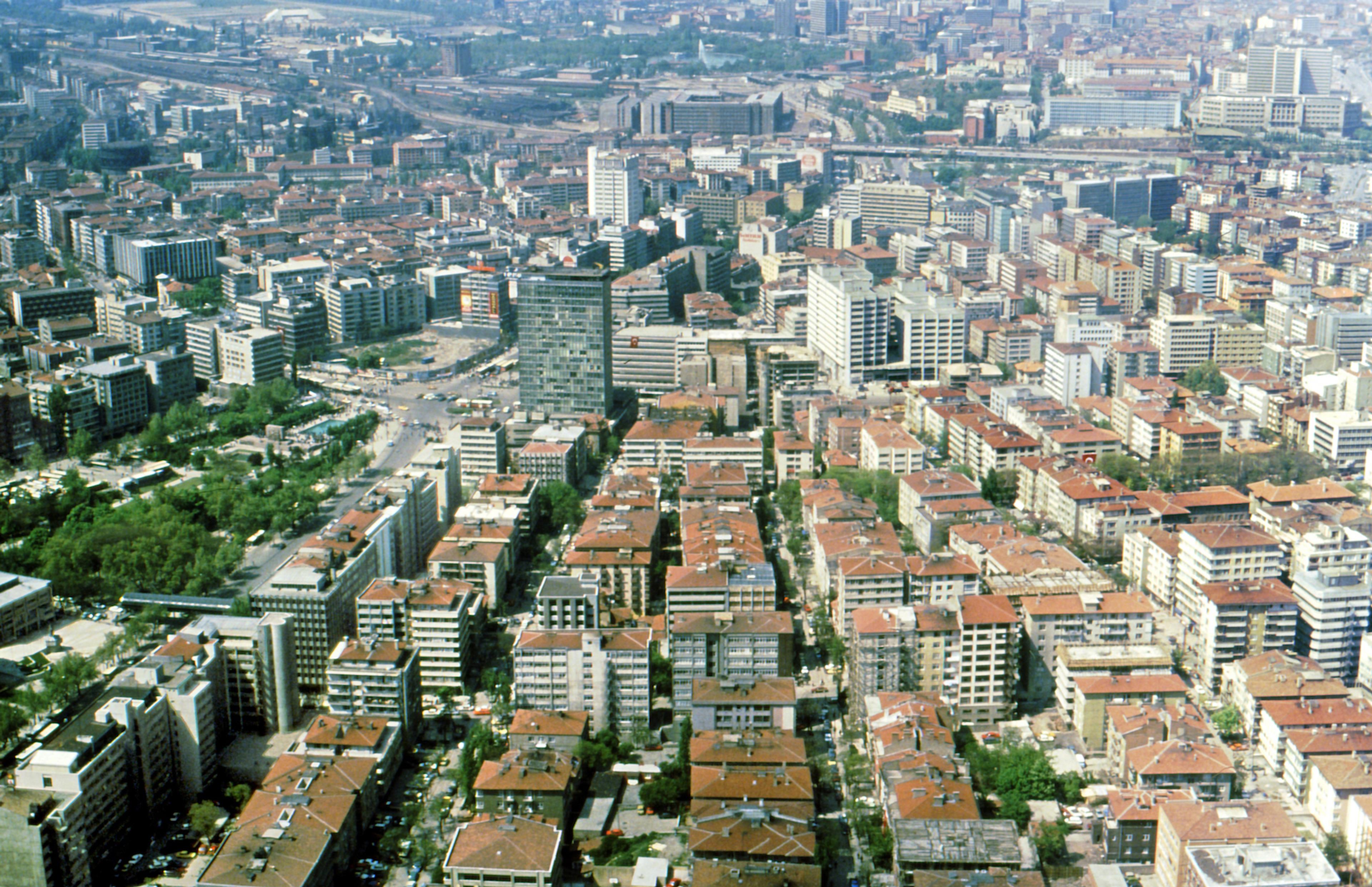 Kızılay ve Yenişehir’in havadan görünümü, Ankara, 1986 Fotoğraf: Baykan Günay
