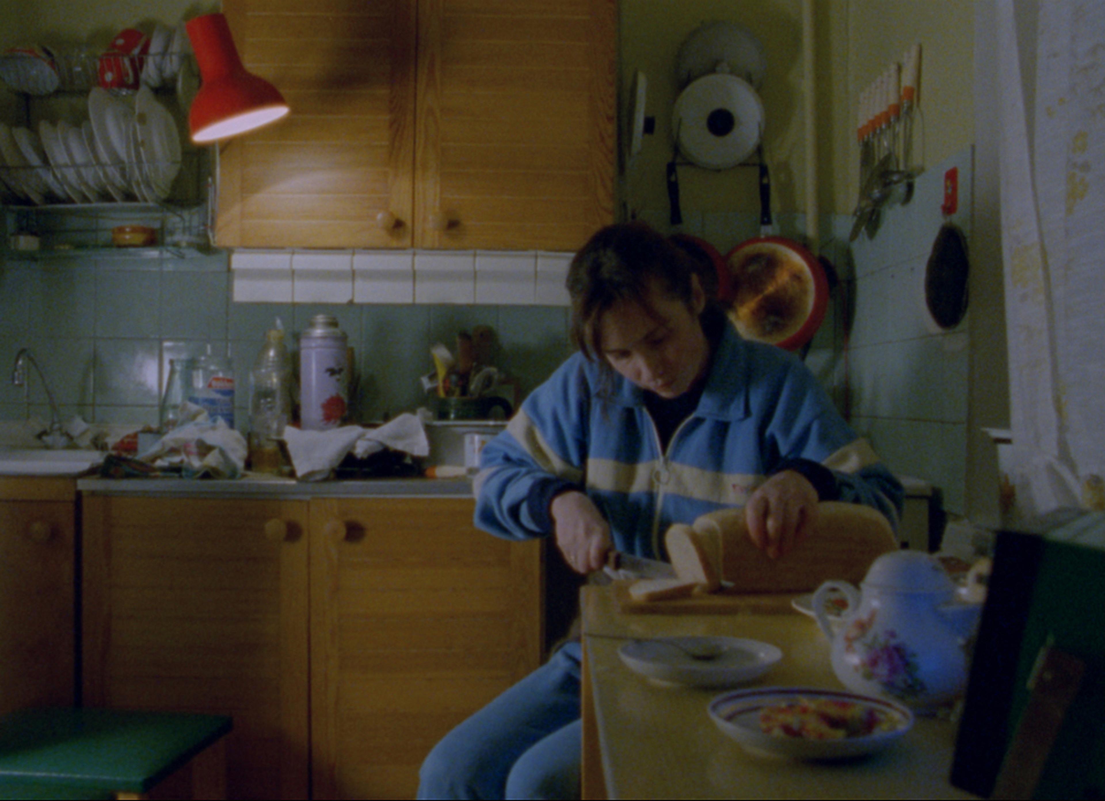 D’Est [Doğudan] (1993) filminden bir kare ©Cinematek