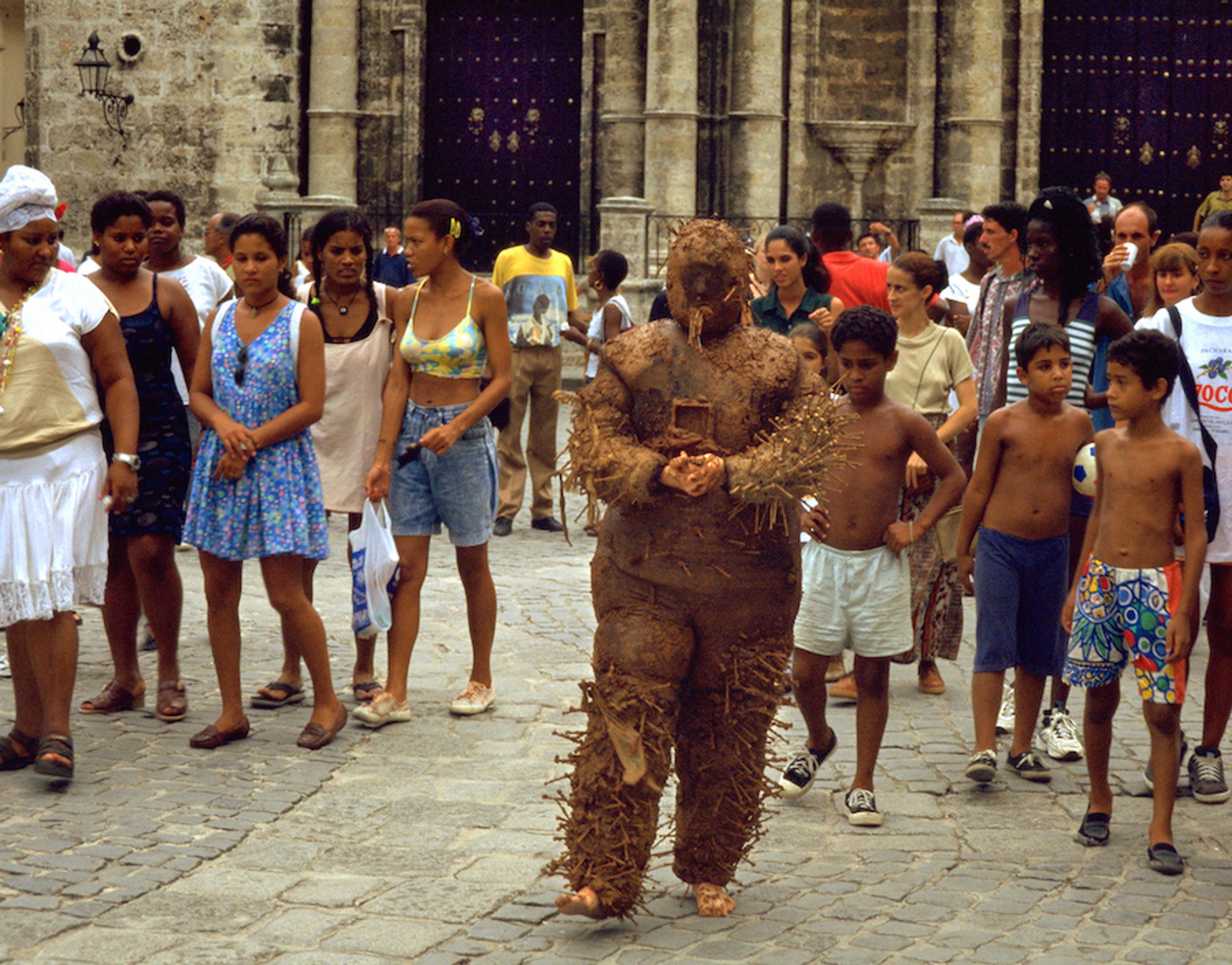 Tania Bruguera, Displacement , 1998-1999 Courtesy the artist