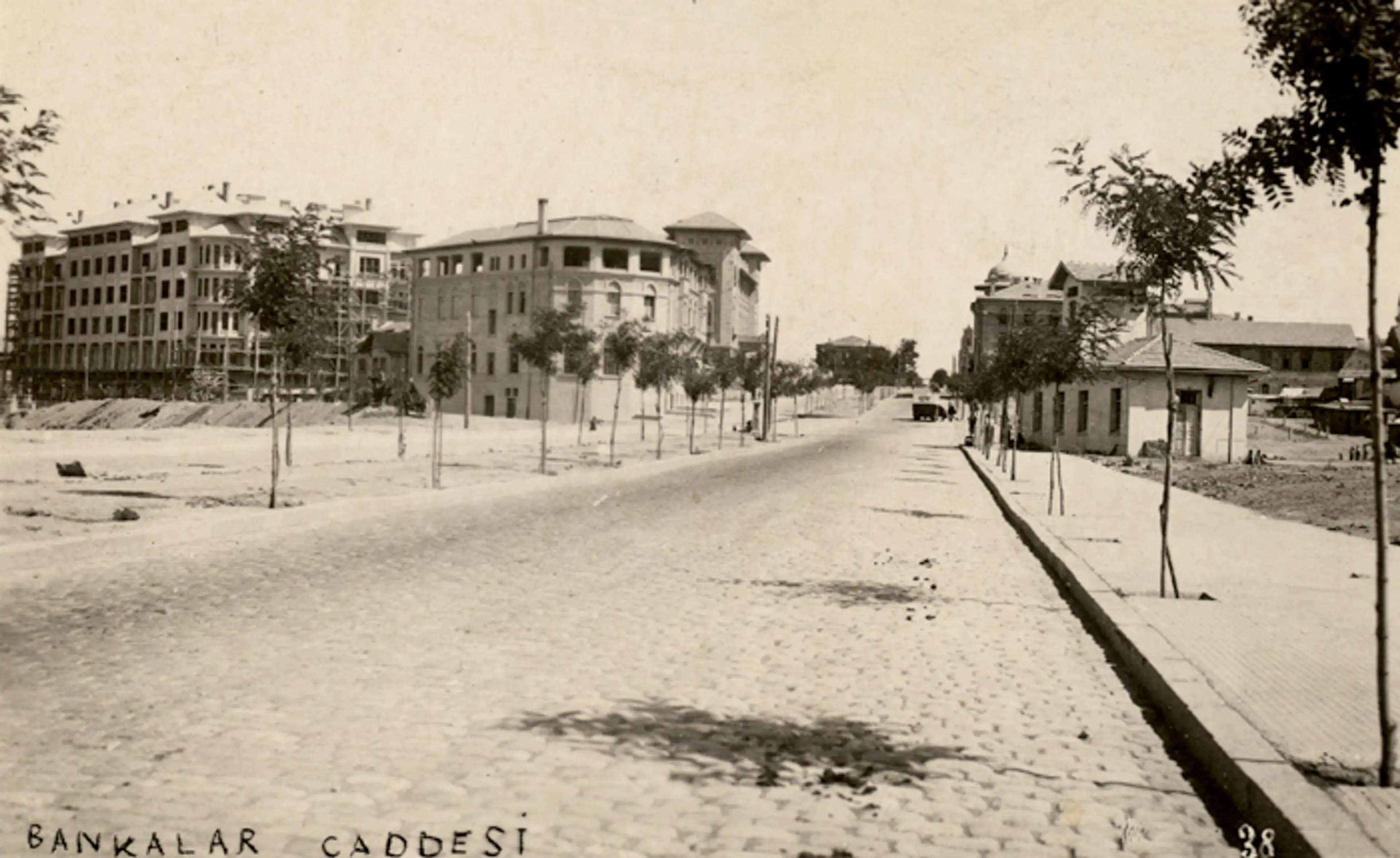 1920’lerin sonunda Bankalar Caddesi, Ankara SALT Arastirma