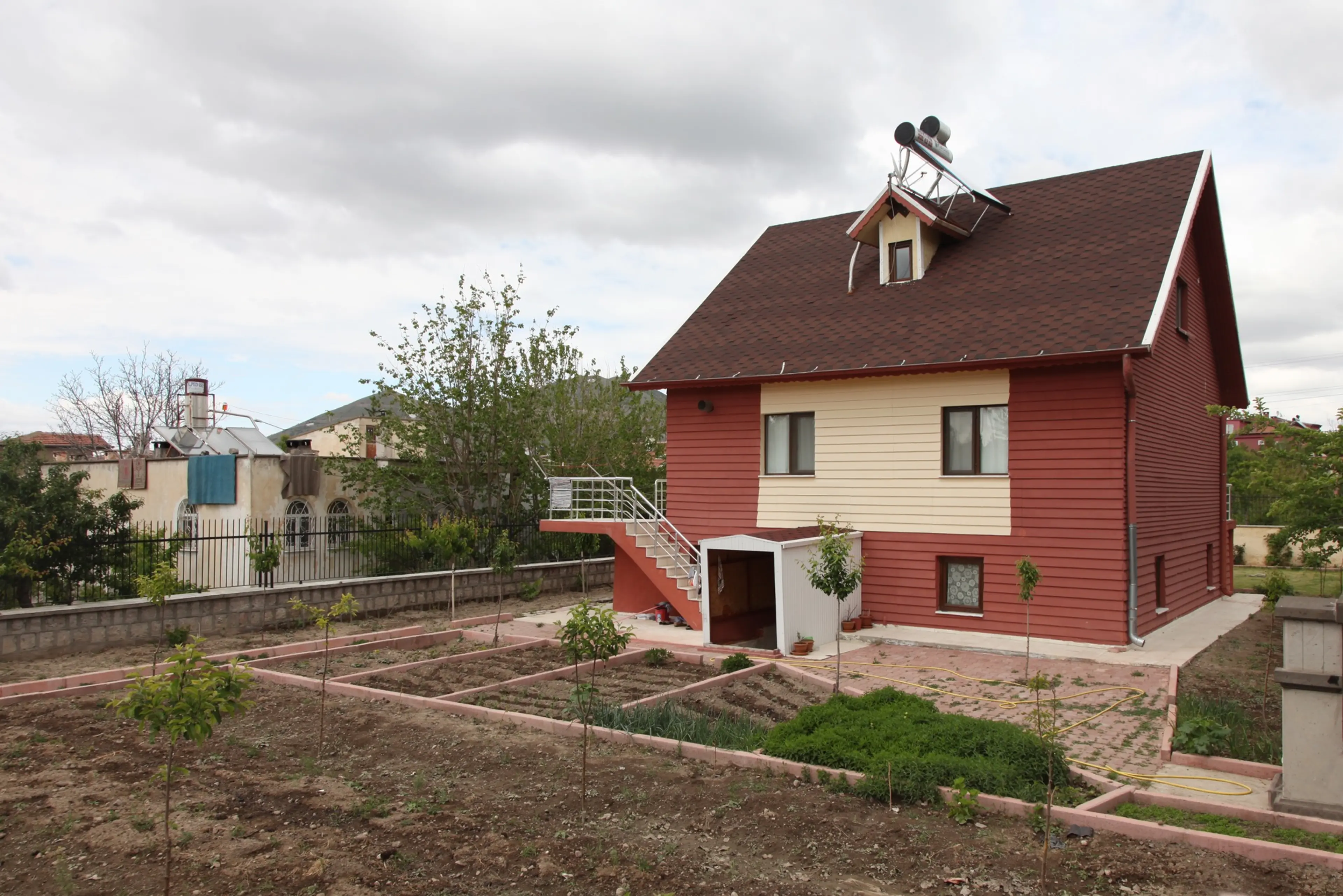 Model House, Kayseri, Turkey ©Stefanie Bürkle/VG Bild-Kunst, Bonn, 2016 Migrating Spaces: Architecture and Identity in the Context of Turkish Migration SALT Galata, 2016