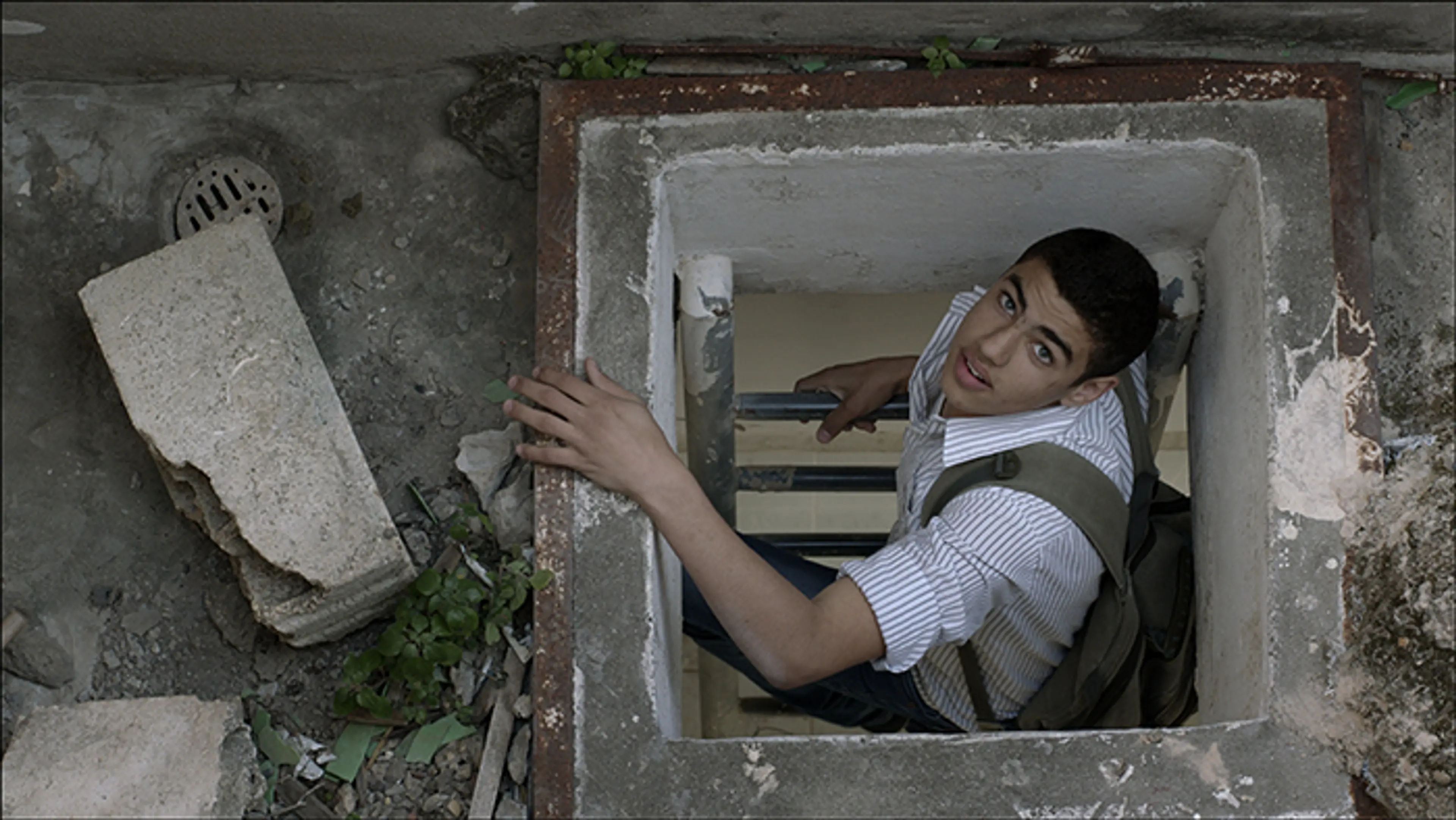 Akram Zaatari’nin Letter to a Refusing Pilot [Reddeden Pilota Mektup] (2013) videosundan bir kare
