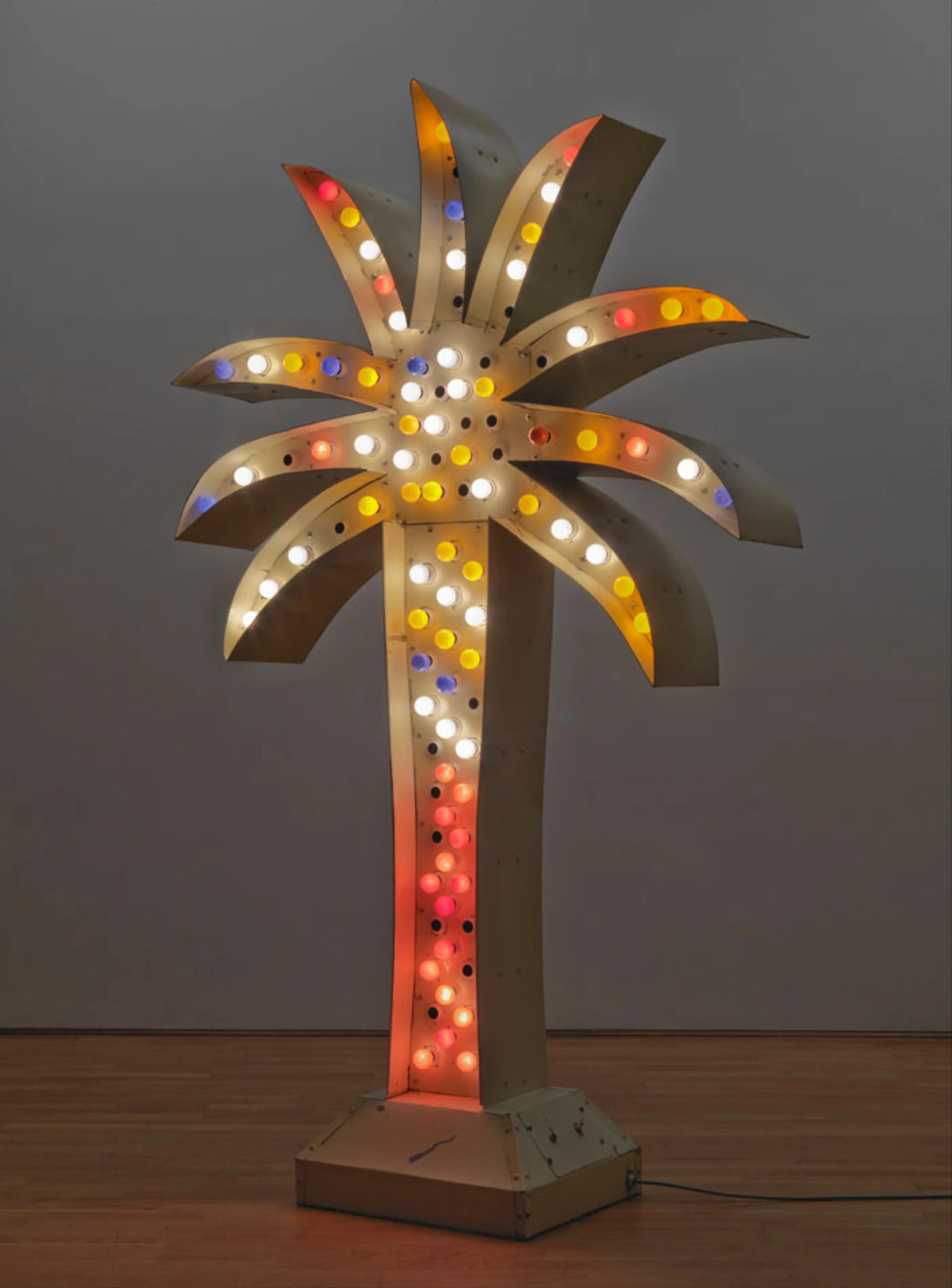 Yto Barrada, Palm Sign [Palmiye İşareti], 2010 Tate tarafından 2011'de satın alınmıştır. Fotoğraf: Tate