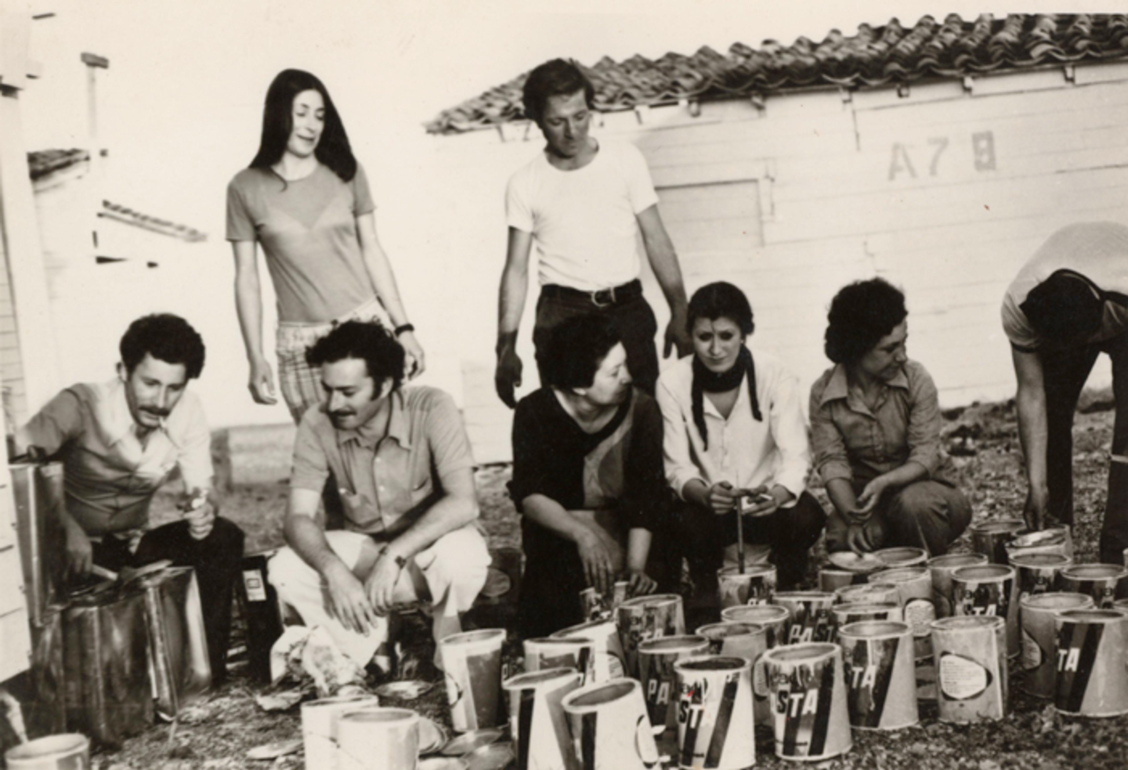 Preparation of paint for the murals (Konyaaltı, Antalya) Archive: Yusuf Taktak