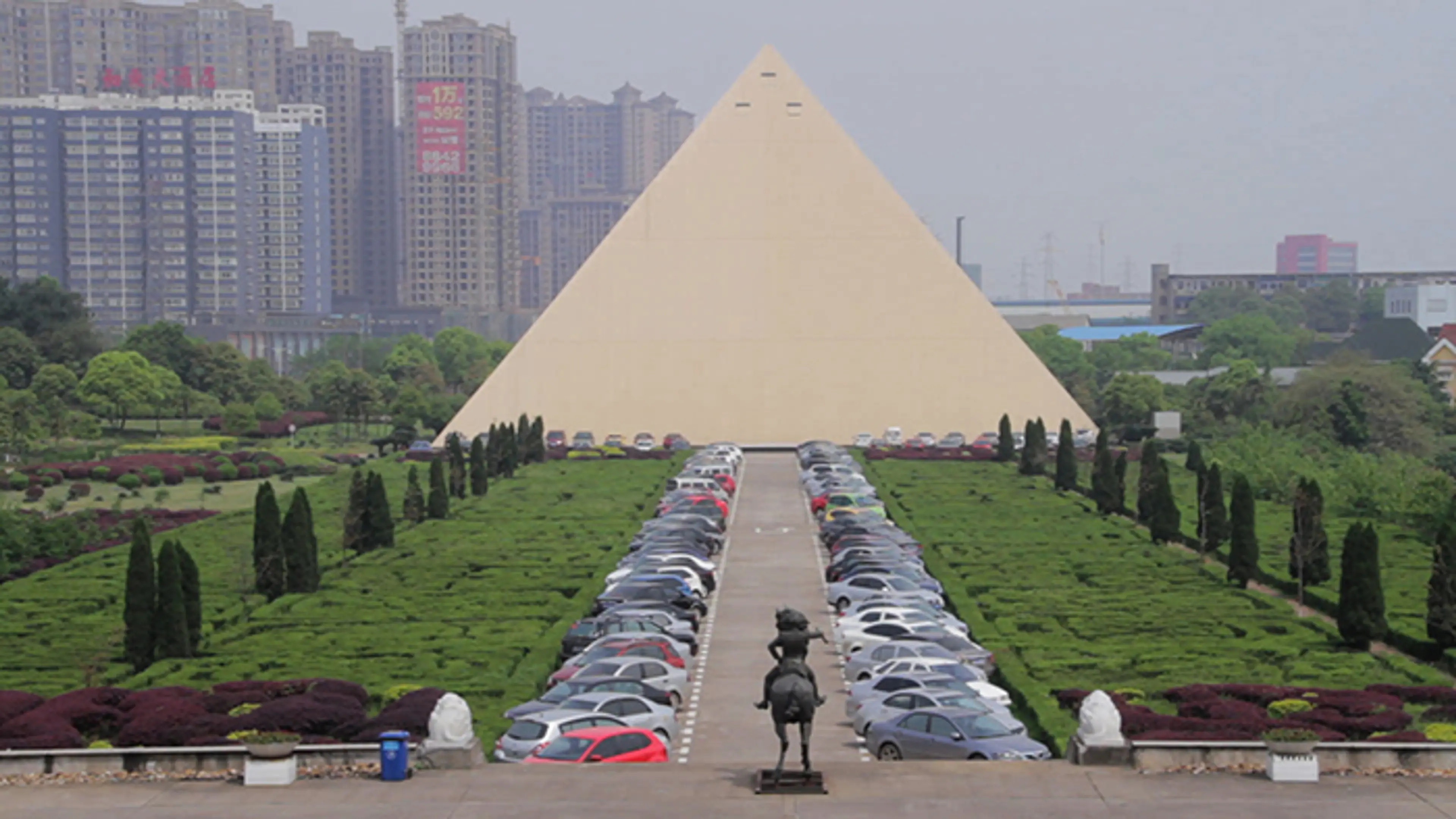 Ecopolis China [Ekoşehir Çin] (2013) filminden bir kare ©Illume
