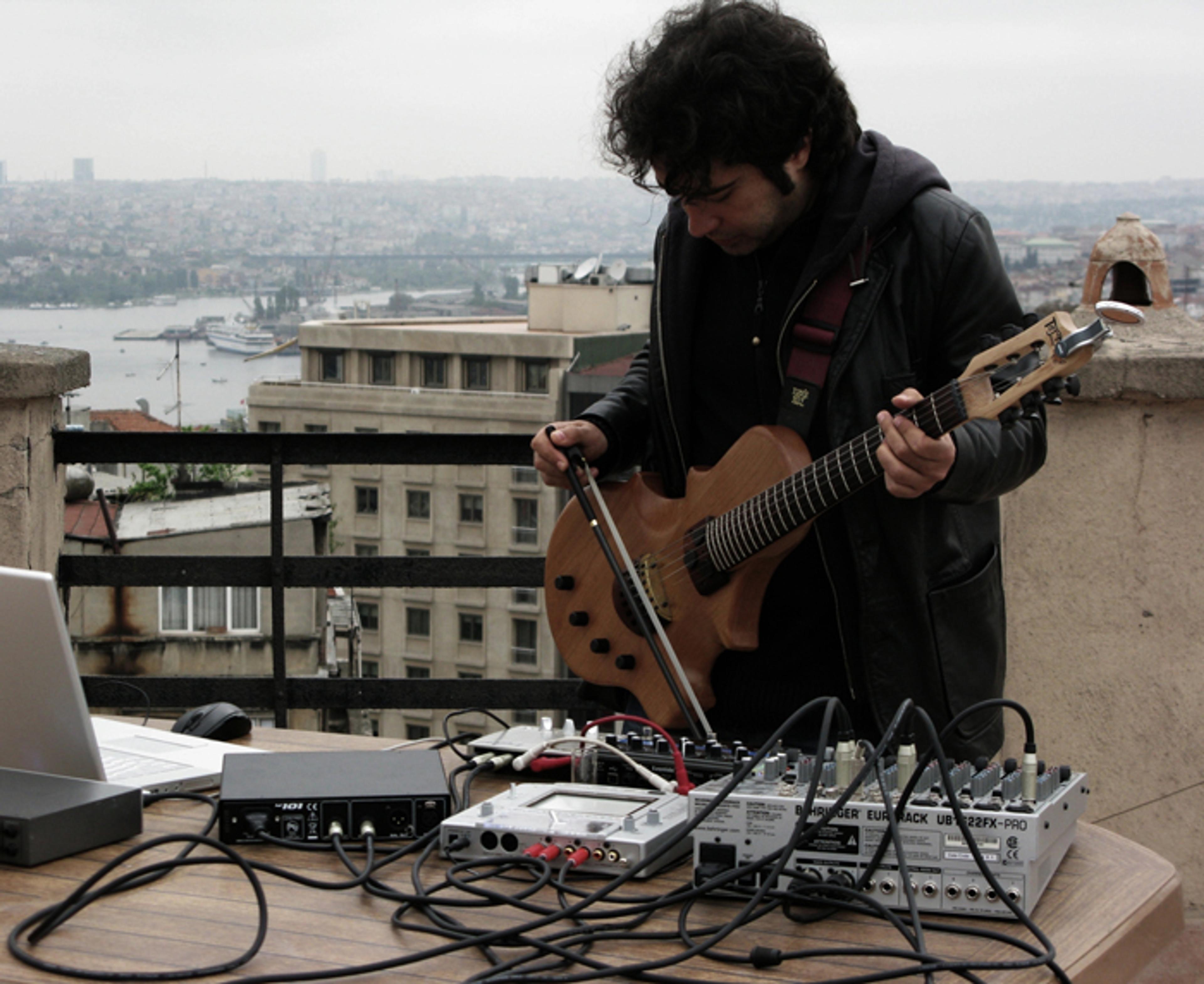Photo by Esin Uslu