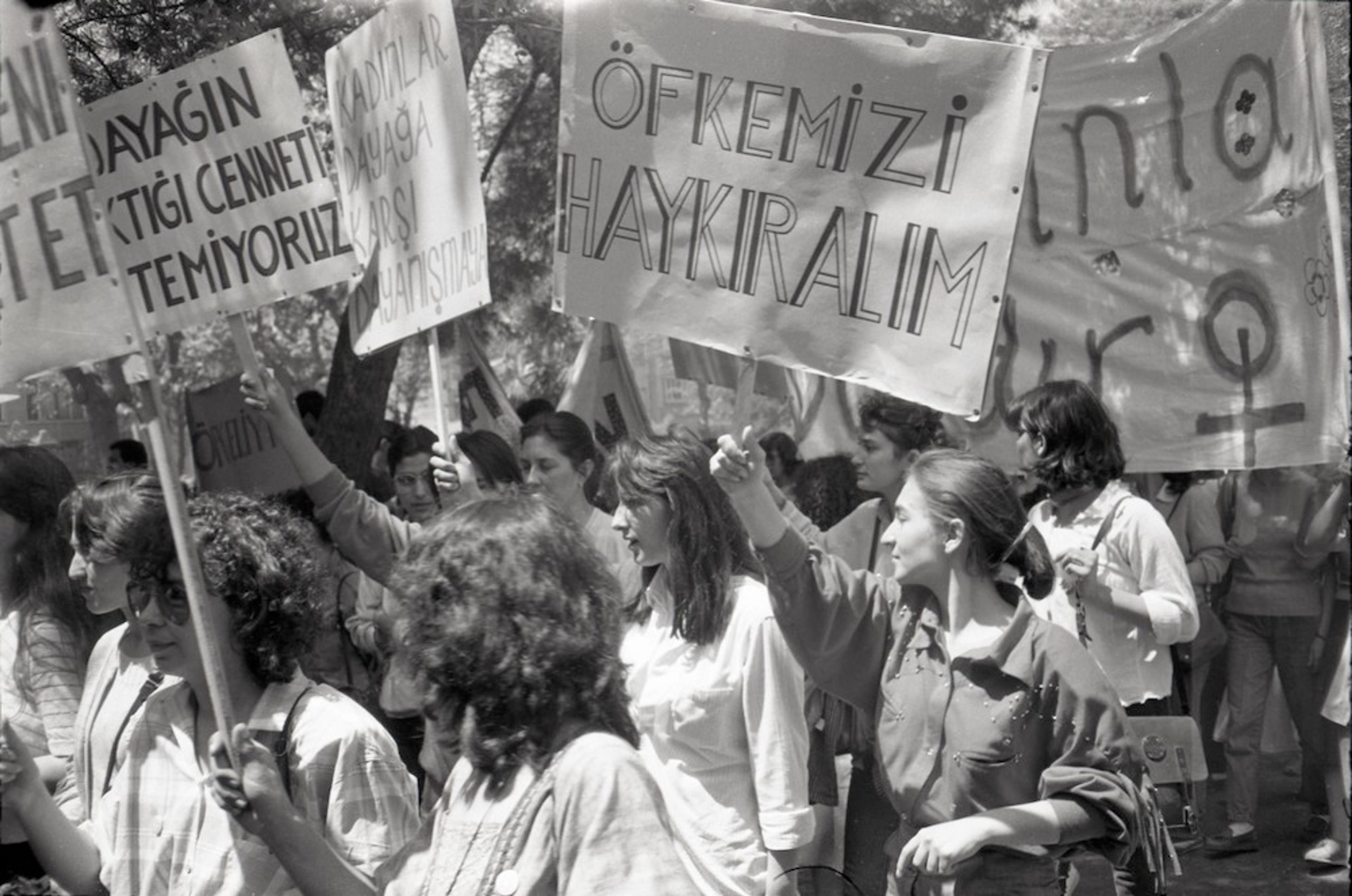 Dayağa Karşı Dayanışma Yürüyüşü, 17.05.1987, Kadıköy Yoğurtçu Parkı Arşiv: Murat Çelikkan