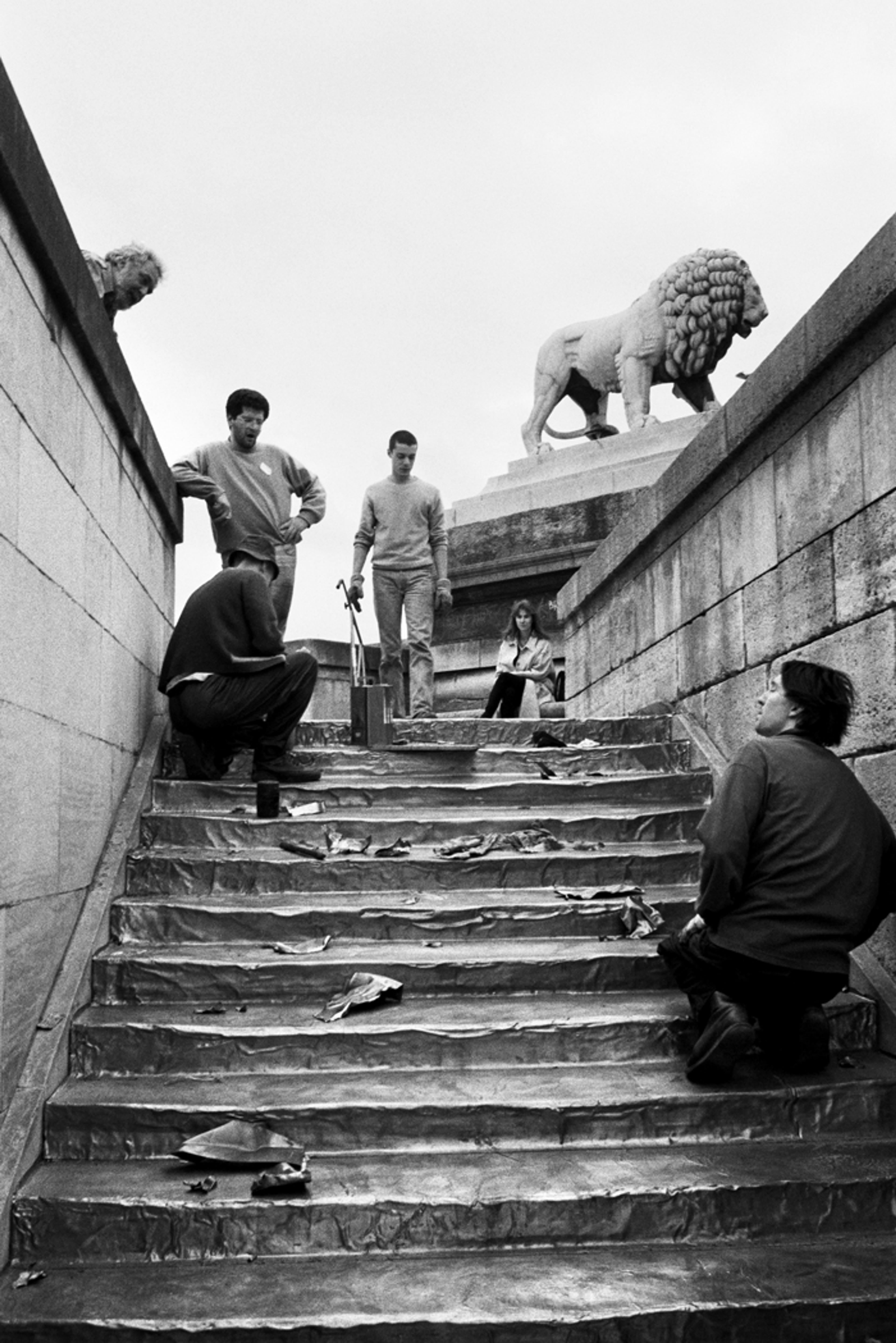 Elio Montanari Pier Paolo Calzolari Galerie Nationale du Jeu de Paume · Paris 1994