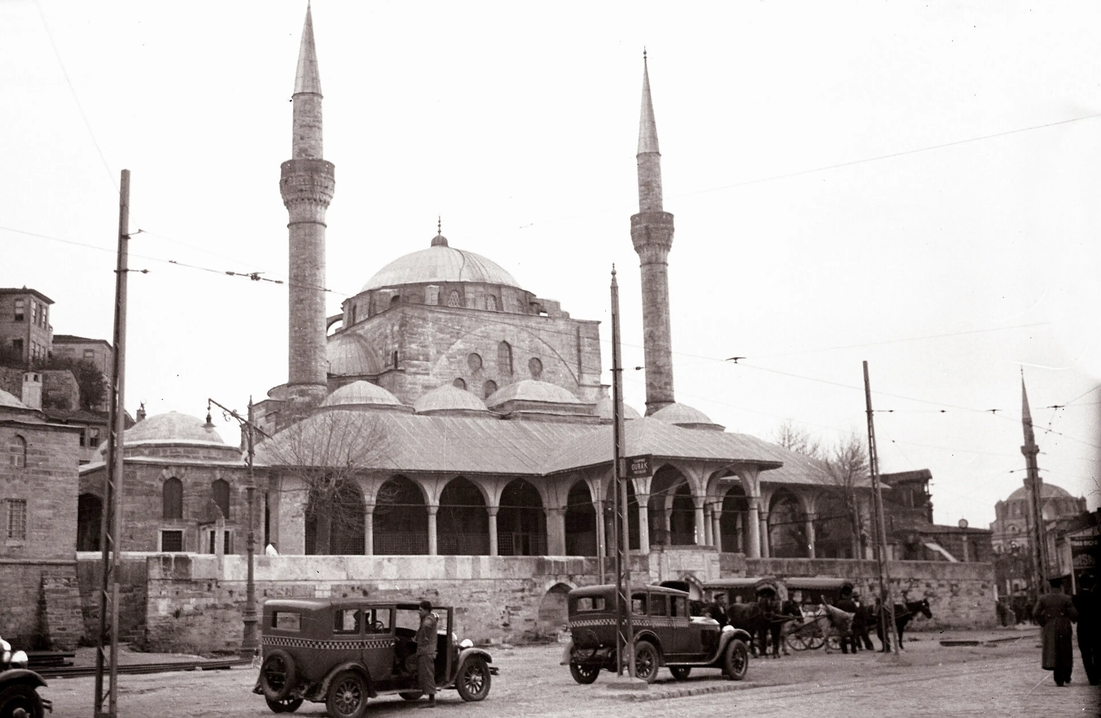 Mihrimah Sultan Complex, Üsküdar (c. 1930s) SALT Research, Ali Saim Ülgen Archive