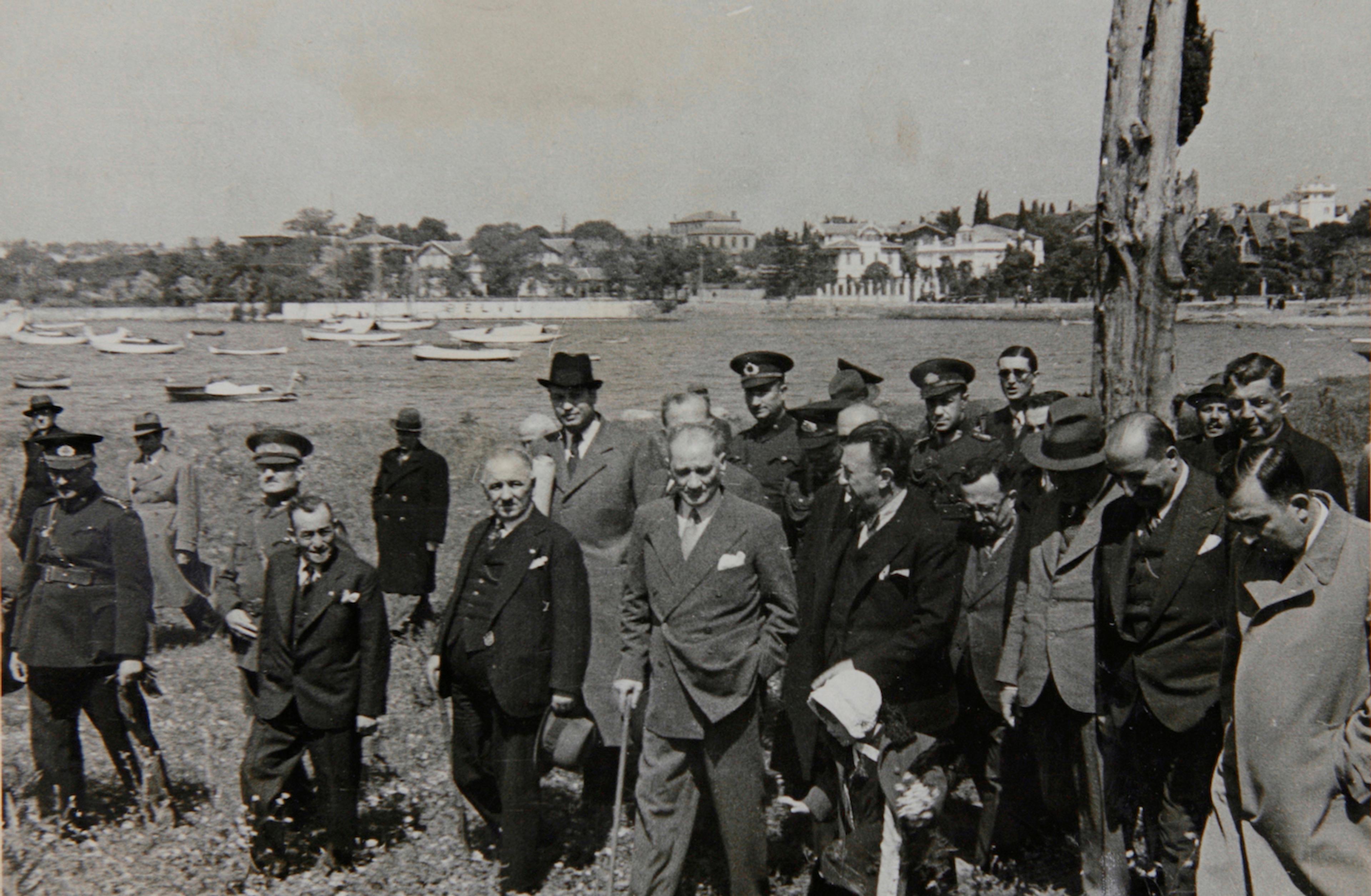 Mimar Seyfi Arkan tarafından 1956’da yayımlandığı düşünülen Seyfi Arkan ve Eserleri 1933-1956 kitapçığından alınmıştır.