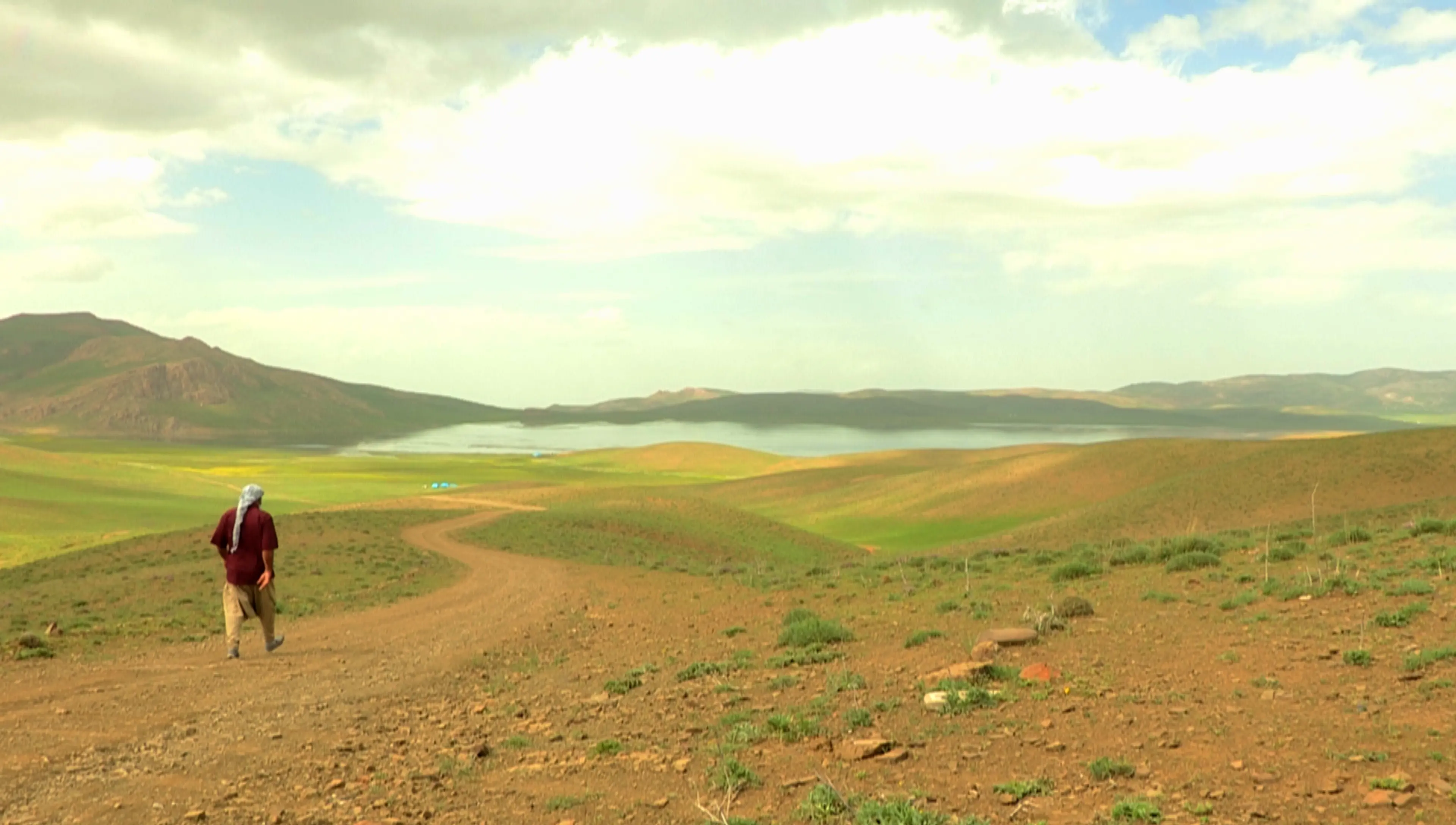 Still from the film Dengbej (2014)