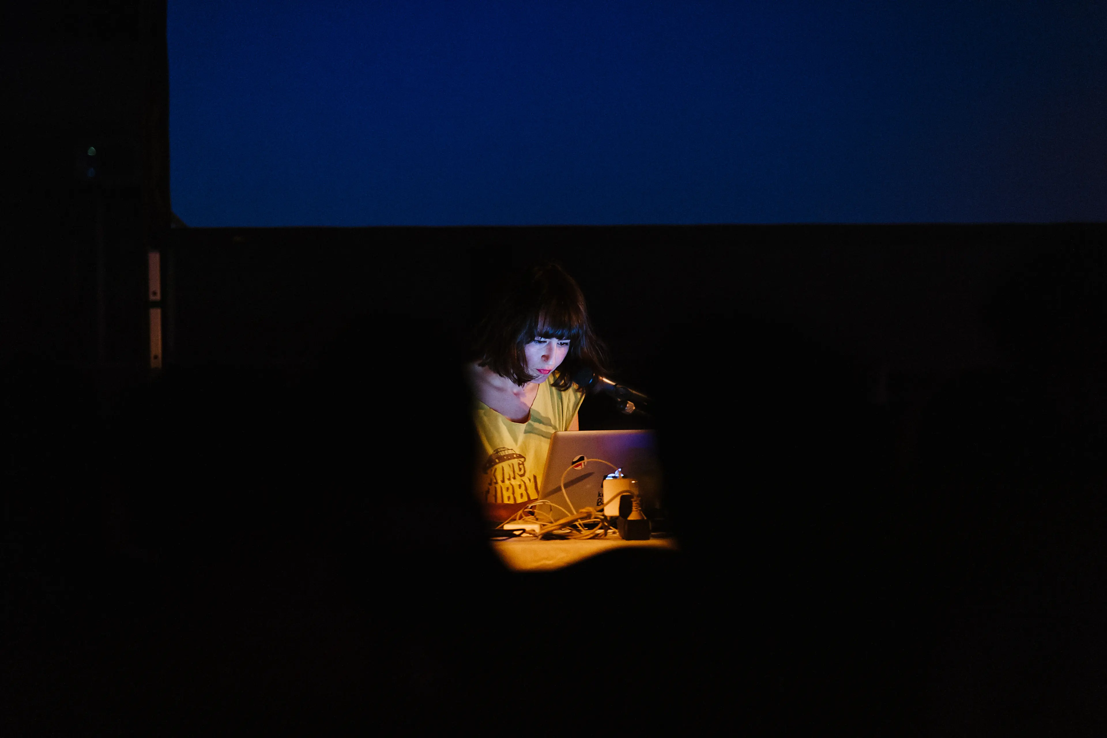biblo Photo: Phil Dera (2014)