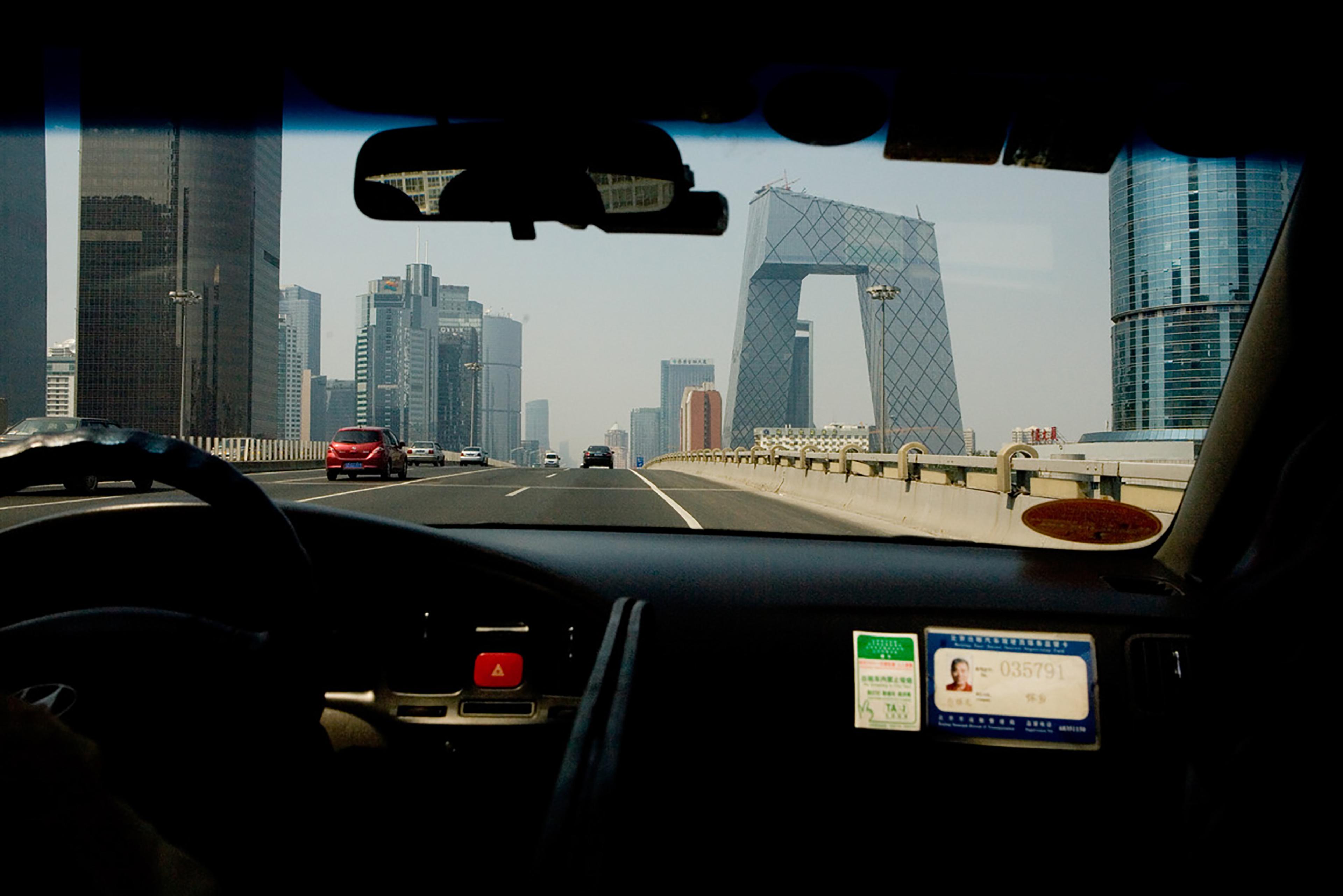 Beijing Taxi [Pekin Taksi] (2010) filminden bir kare ©Journeyman Pictures