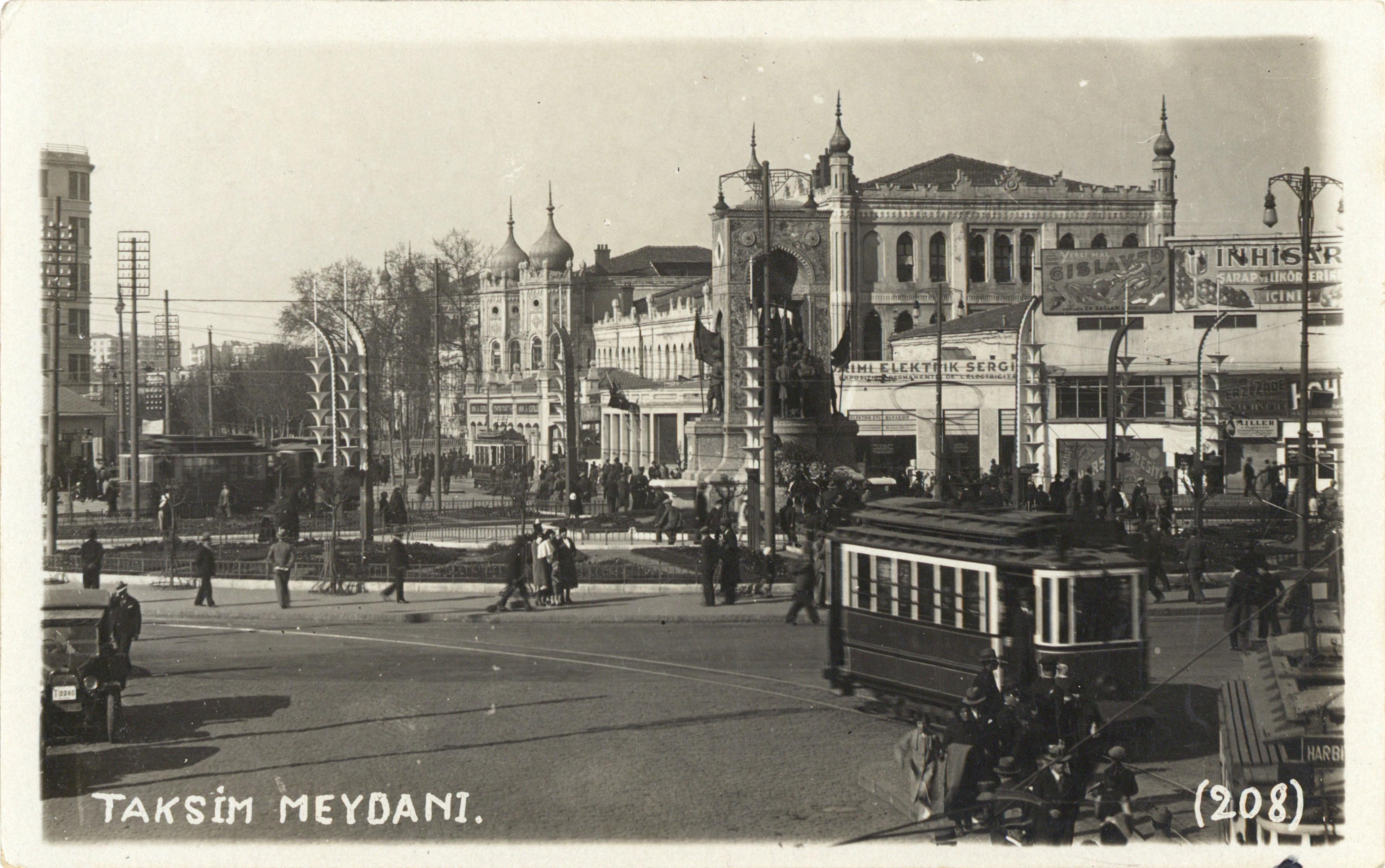 Taksim Meydanı Salt Araştırma, Fotoğraf ve Kartpostal Arşivi