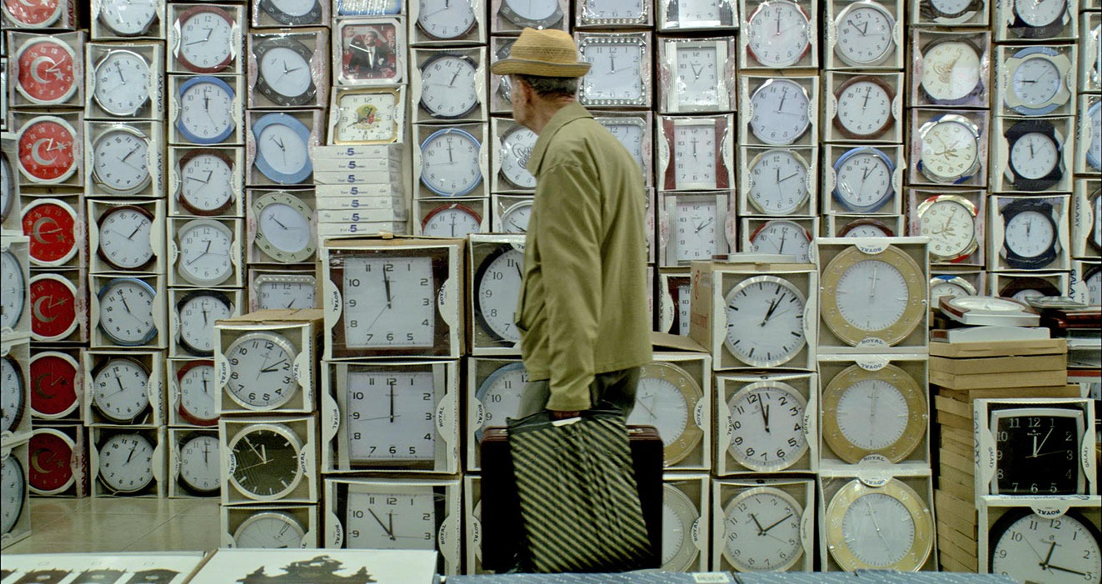 Still from 11’e 10 Kala [10 to 11] (2009) ©Sinefilm