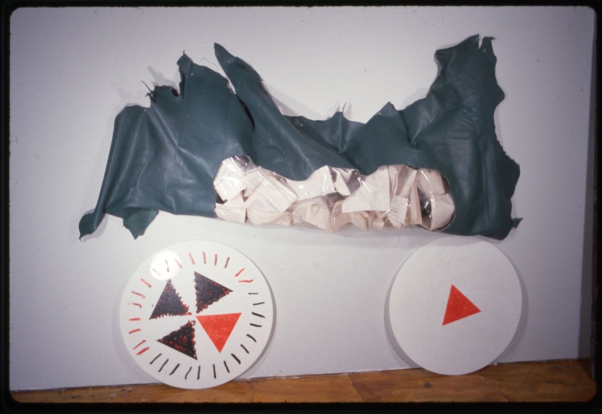 14 Mon114001 <i>Bedrettin Cömert’e İthaf</i>, Brooklyn, New York, 1995-1996<br />
Salt Araştırma, Moni Salim Özgilik Arşivi<br />
