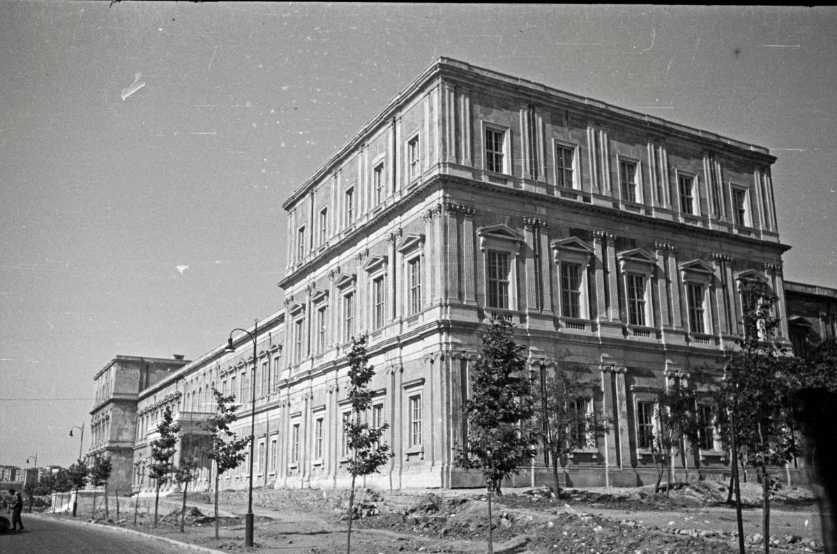 3 3 Taşkışla, İstanbul Teknik Üniversitesi Mimarlık Fakültesi, 1940’lar
Salt Araştırma, Harika-Kemali Söylemezoğlu Arşivi