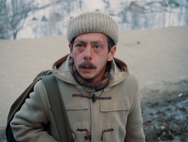4 16 <i>Hakkari’de Bir Mevsim</i> (1983) filminden kare
Sinematek ve Zekeriya T. Kurtuluş’un izniyle
