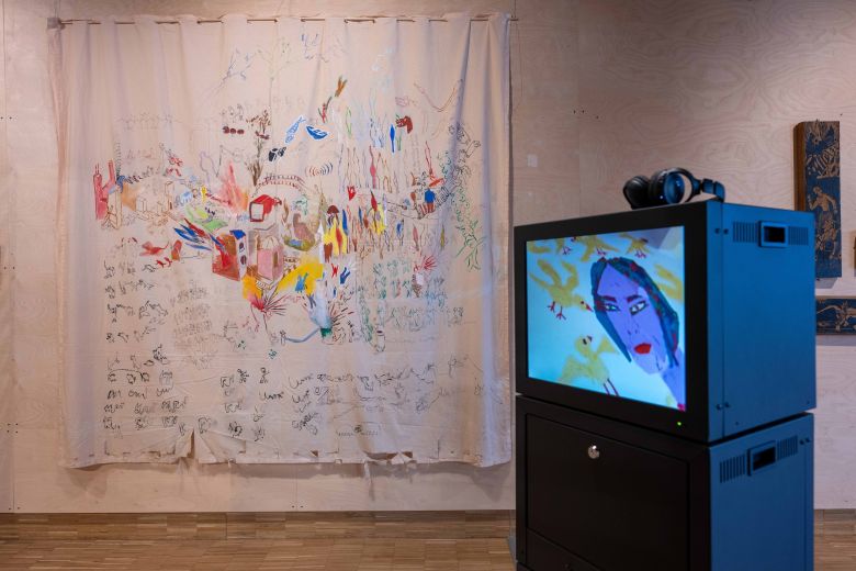 5 10 <i>90’lardan Beri Halı’dayız</i> sergisinden görünüm, Salt Beyoğlu, 2025
Fotoğraf: Metean Bars (Salt)