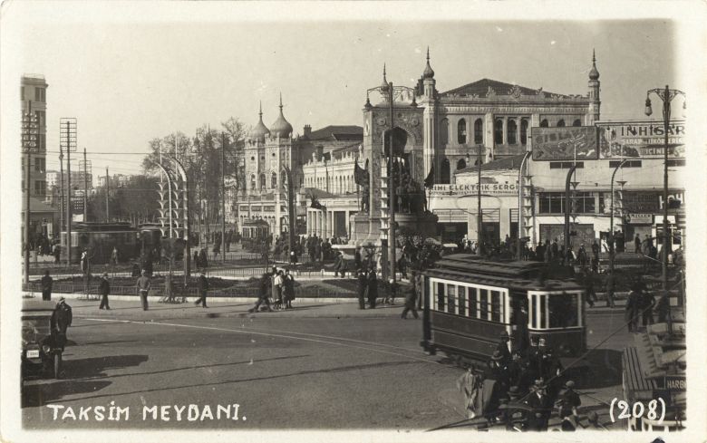5 8 Taksim Meydanı
Salt Araştırma, Fotoğraf ve Kartpostal Arşivi
