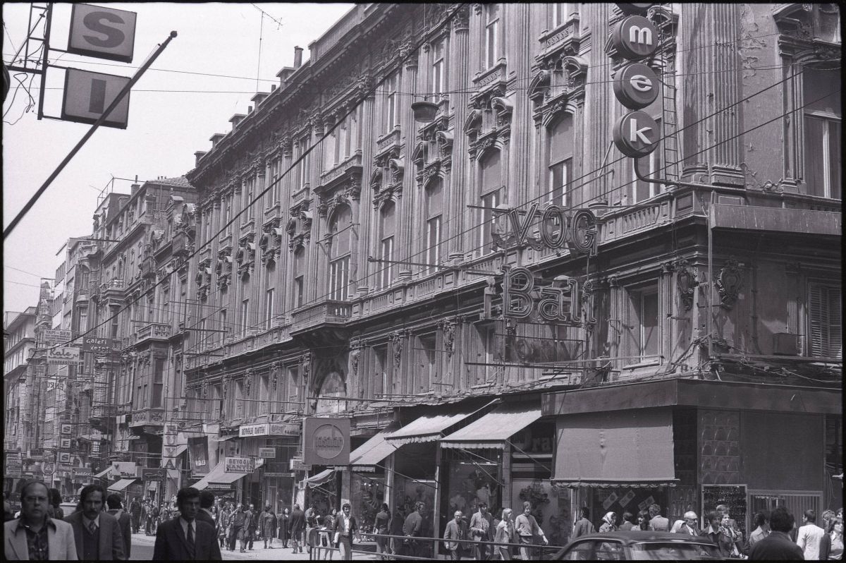 5 İstiklal Caddesi üzerinde yer alan Cercle d’Orient (Büyük Kulüp), 1970’ler<br /><br />
