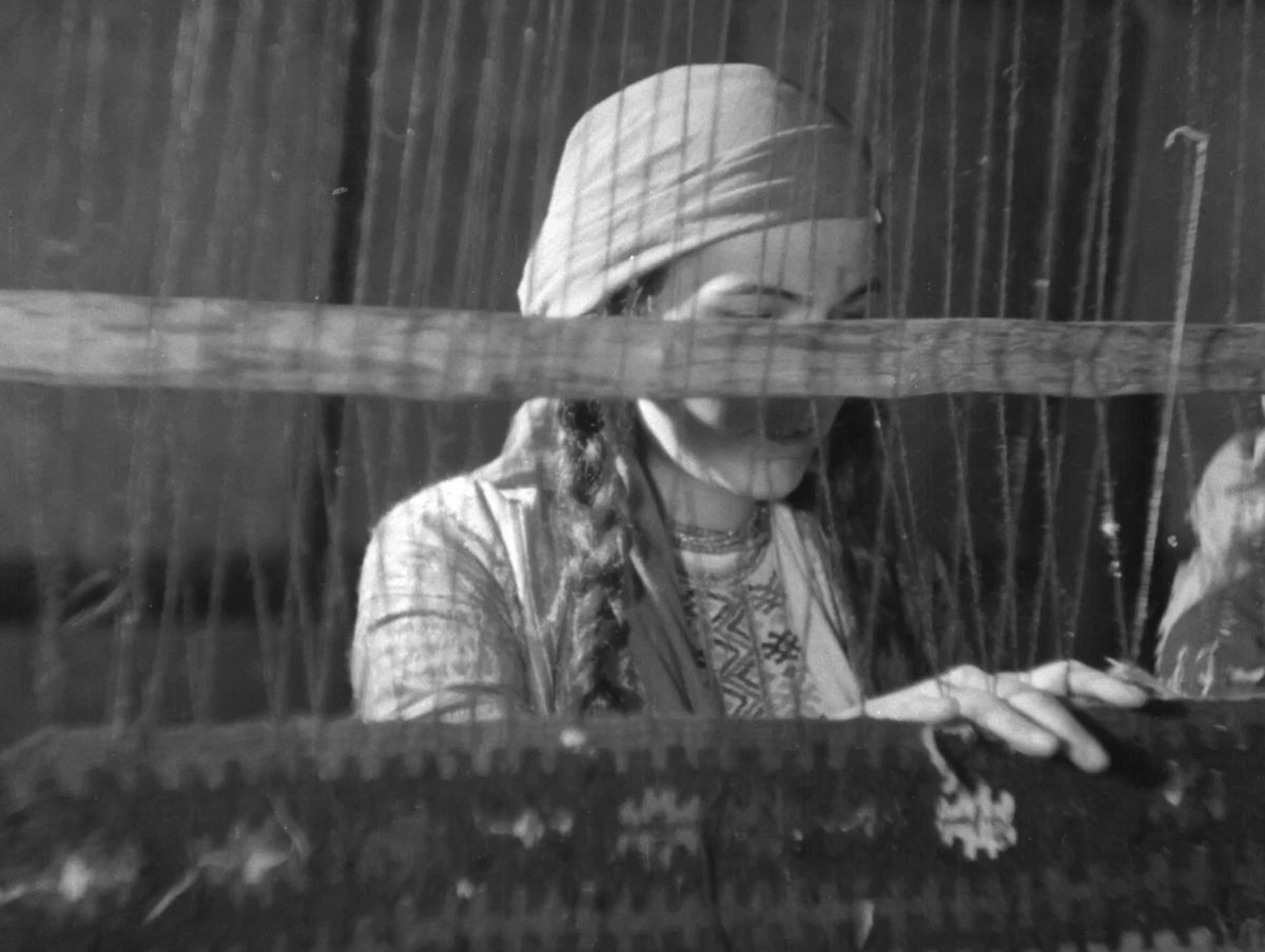 7 4 <i>Karanlık Dünya / Âşık Veysel’in Hayatı</i> (1953) filminden bir kare<br />
©Atadeniz Film<br />