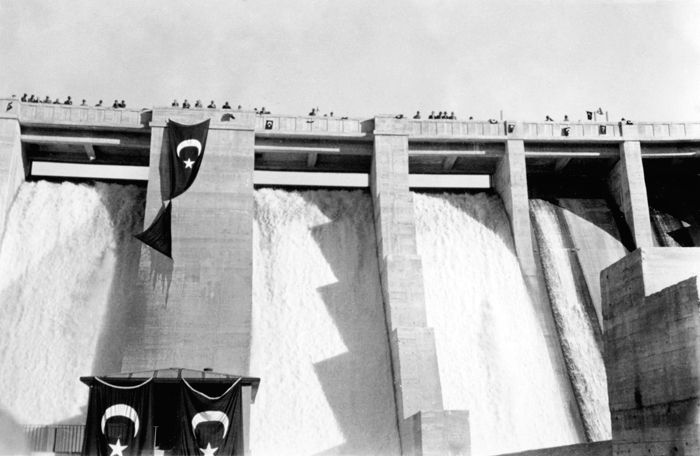 Opening of Çubuk Dam, 1936, Ankara                                                                                                                                                                                                                              Çubuk Barajı’nın açılışı, 1936, Ankara
Necati Kazancı arşivi