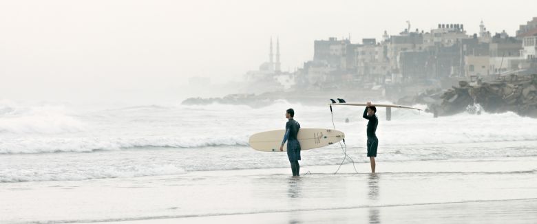 8gazasurfclub 2016 <i>Gaza Surf Club</i> [Gazze Sörf Kulübü] (2016) filminden bir kare 
©Magnet Film