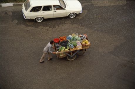 Calada000601 Seyyar satıcılar, Adana 
Fotoğraf: M. Erem Çalıkoğlu
Salt Araştırma, M. Erem Çalıkoğlu Arşivi 