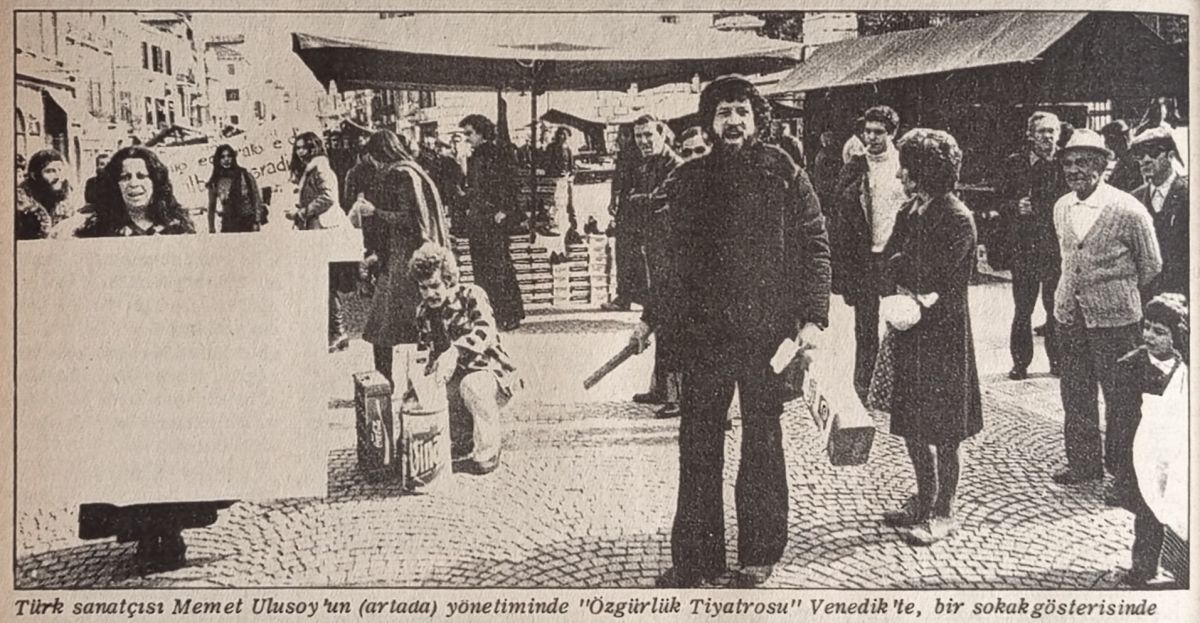 Gorsel 13 Théâtre de Liberté’nin Venedik’teki sokak gösterisinden, <i>Milliyet Sanat</i>, Sayı: 110, 13 Aralık 1974, s. 25<br />