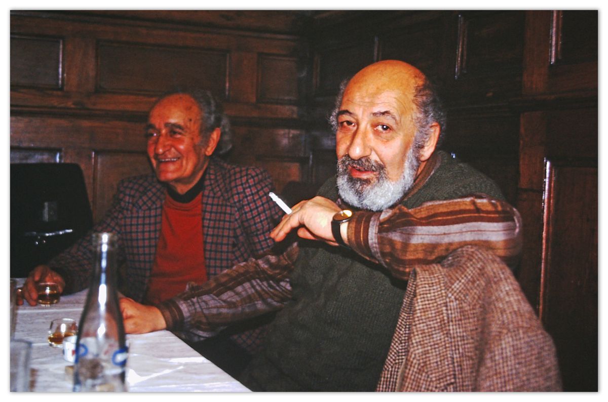 Gorsel02 1991 Ara Guler Suavi Sonar Ara Güler ve Suavi Sonar, 1991 (Fotoğraf: Başar Başarır)<br /><br />
