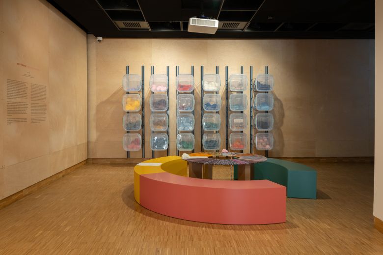 Gorsel Yumak 1 <i>90’lardan Beri Halı’dayız</i>, Salt Beyoğlu, 2025
Fotoğraf: Metean Bars (Salt)