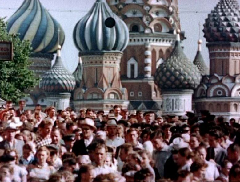 Openinginmoscow 1959 <i>Opening in Moscow</i> [Moskova'da Açılıyor] (1959) belgeselinden bir kare ©Pennebaker Hegedus Films