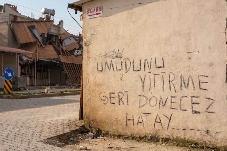 Ozgur Bilgin 3 Antakya, Türkiye, 2023 (Fotoğraf: Ingrid Woudwijk)