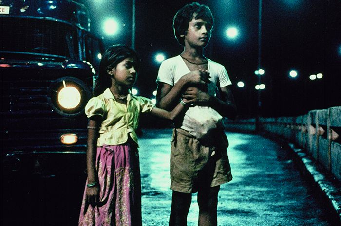 Salaam Bombay! [Selam Bombay!] (1988) filminden bir kare <i>Salaam Bombay!</i> [Selam Bombay!] (1988) filminden bir kare ©Mirabai Films. Fotoğraf: Sooni Taraporevala 