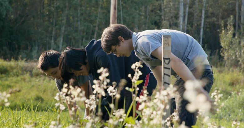Sovereign Soil 1 <i>Sovereign Soil</i> [Yüce Topraklar] (2019) filminden bir kare 
©National Film Board of Canada