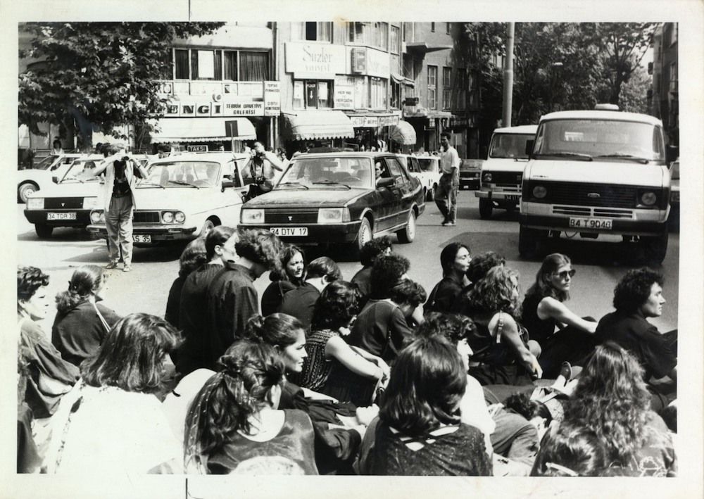 Tekerrur Hero Siyahlı Kadınlar, 09.08.1989
Arşiv: Murat Çelikkan