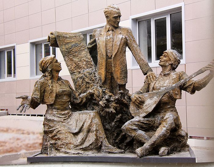 Muzaffer Sarısözen Monument, Ankara (1993) Muzaffer Sarısözen Anıtı, Ankara (1993)
Metin Yurdanur
Fotoğraf: Faruk Bayram